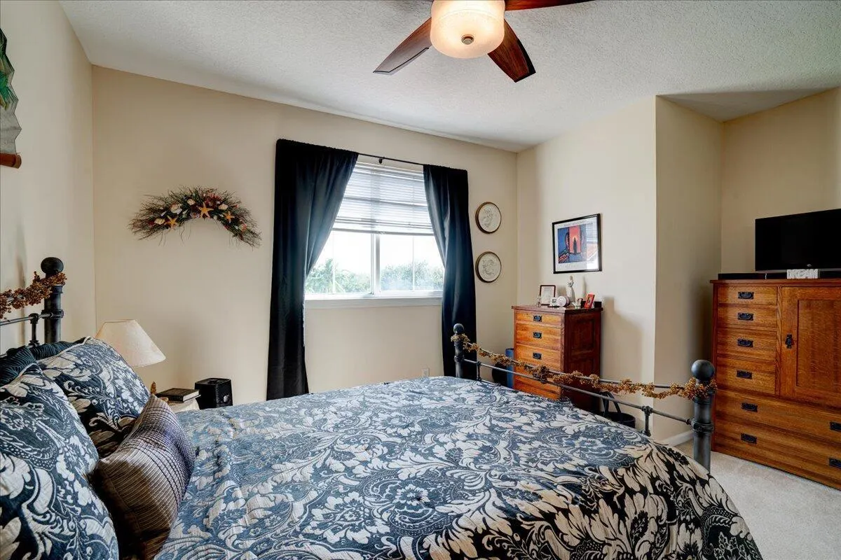 2012 Alta Meadows Lane, #103