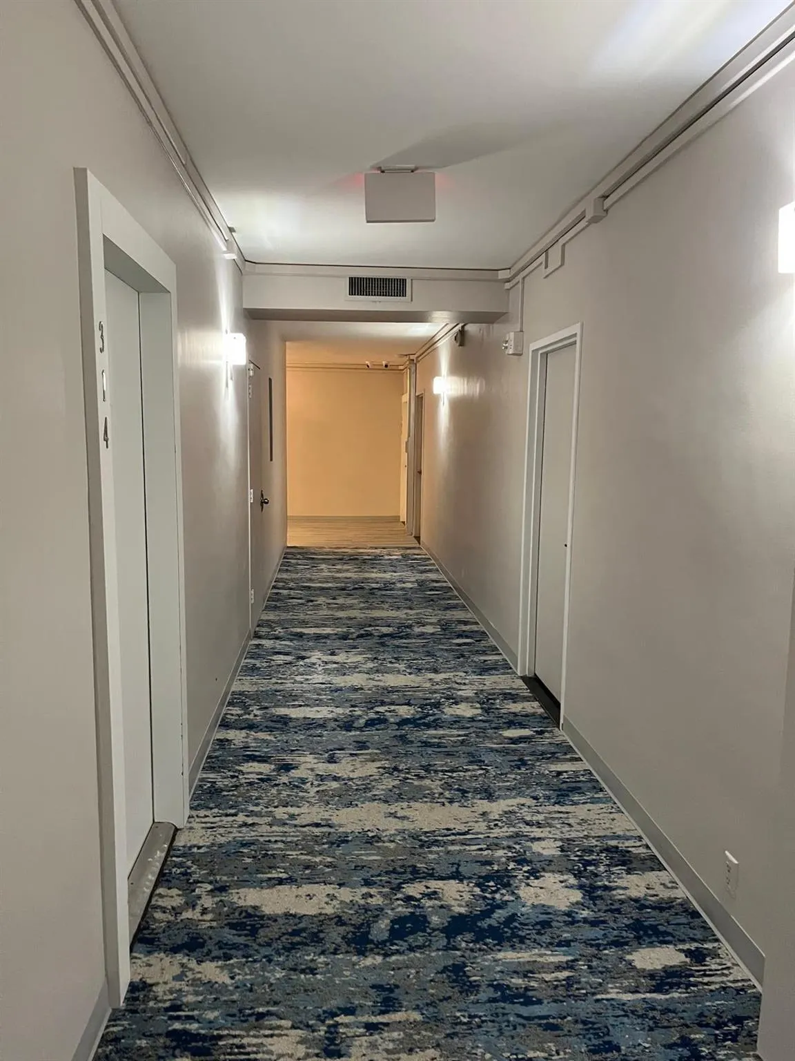4747 Collins Avenue, #305