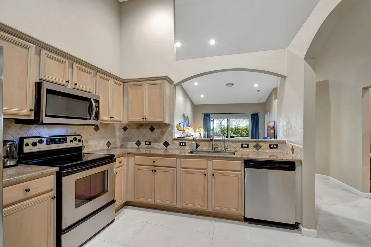9383 Bridgeport Drive