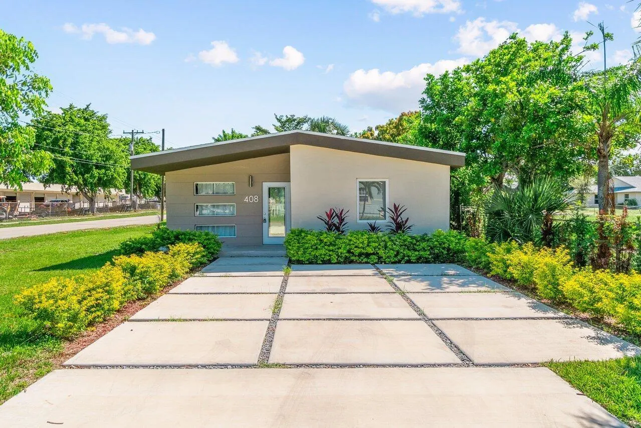 408 SW 4th Street