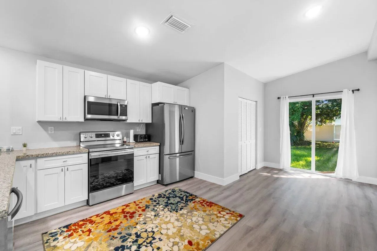 408 SW 4th Street