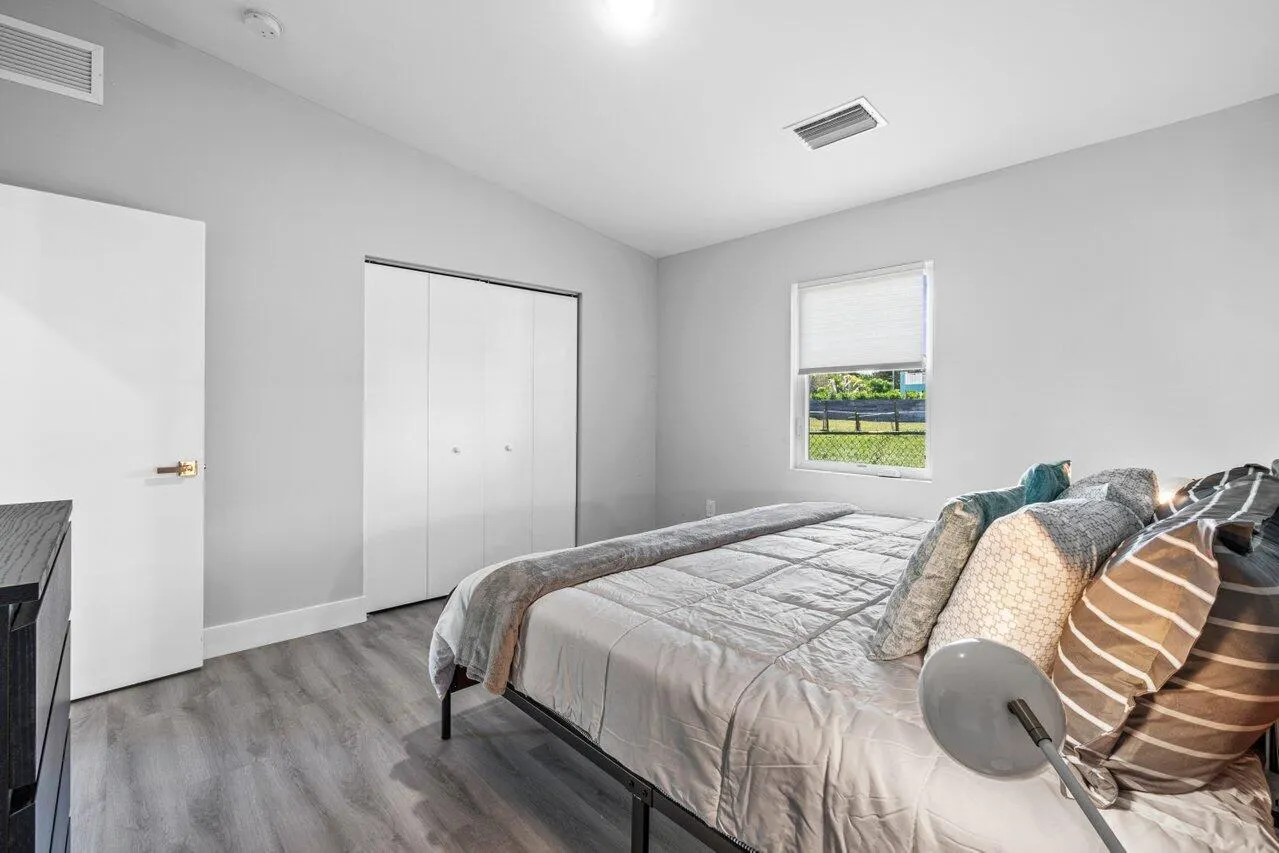 408 SW 4th Street