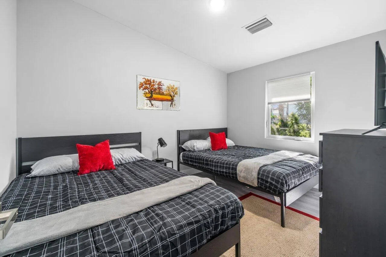 408 SW 4th Street