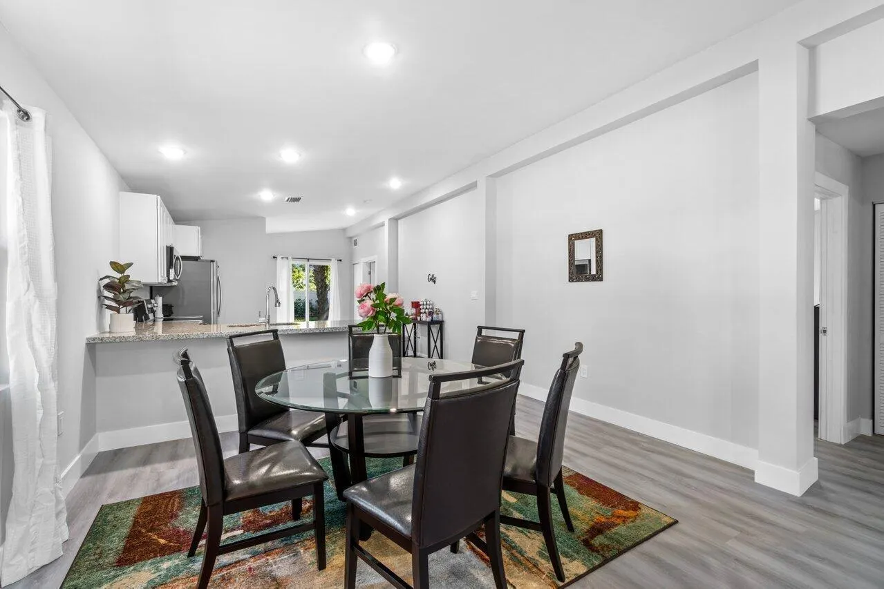 408 SW 4th Street