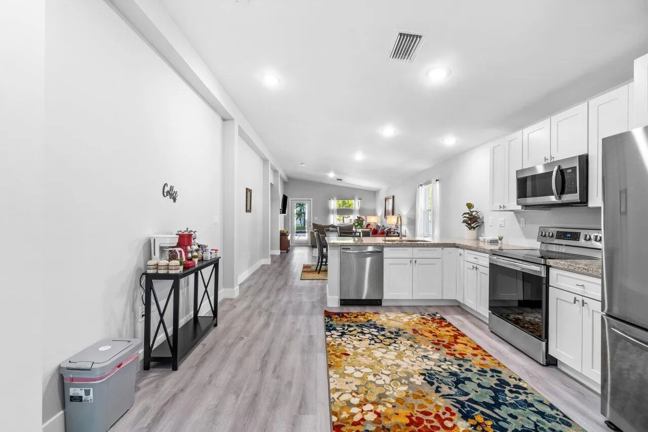 408 SW 4th Street