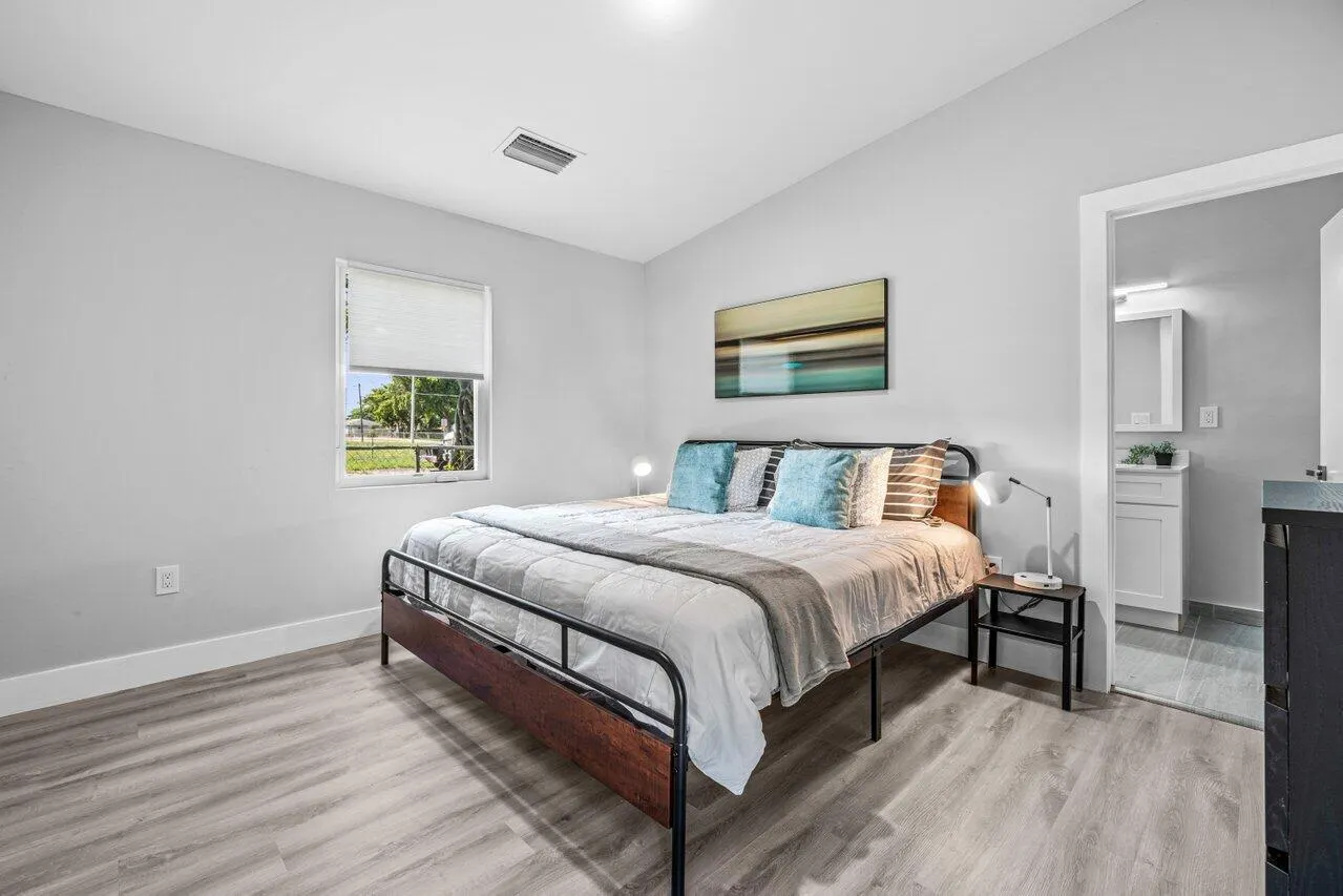 408 SW 4th Street