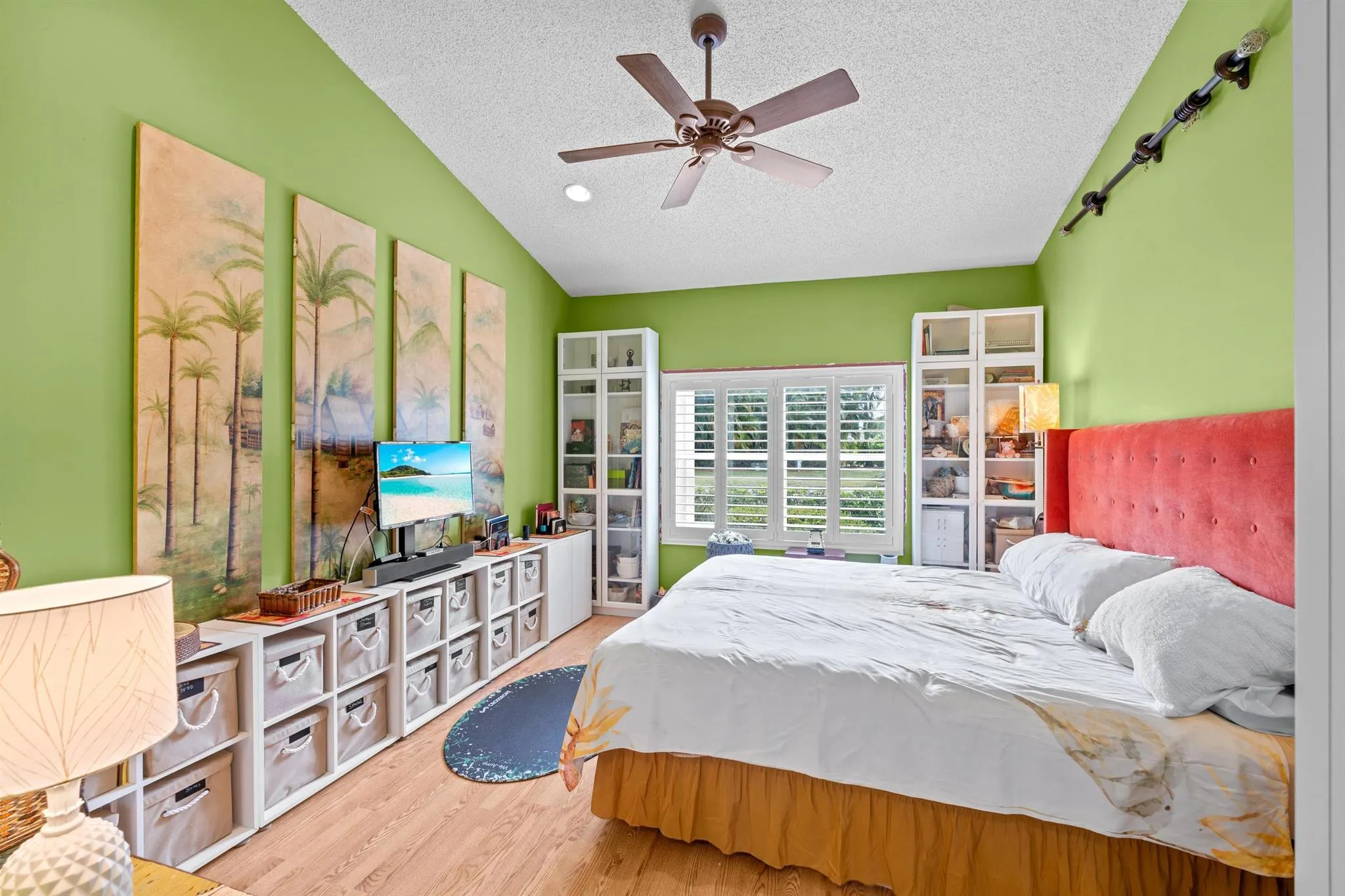 10589 Pelican Drive