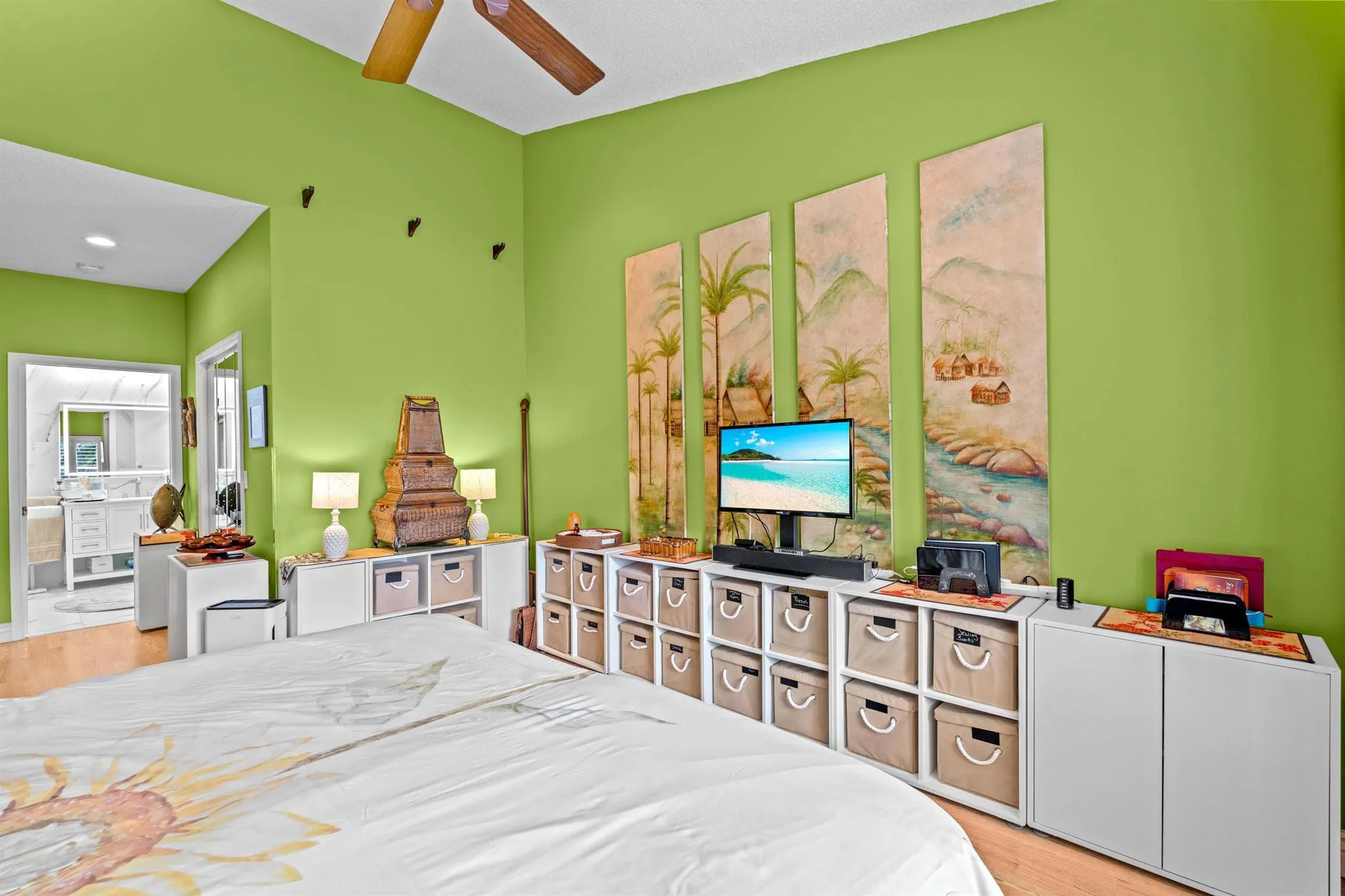 10589 Pelican Drive