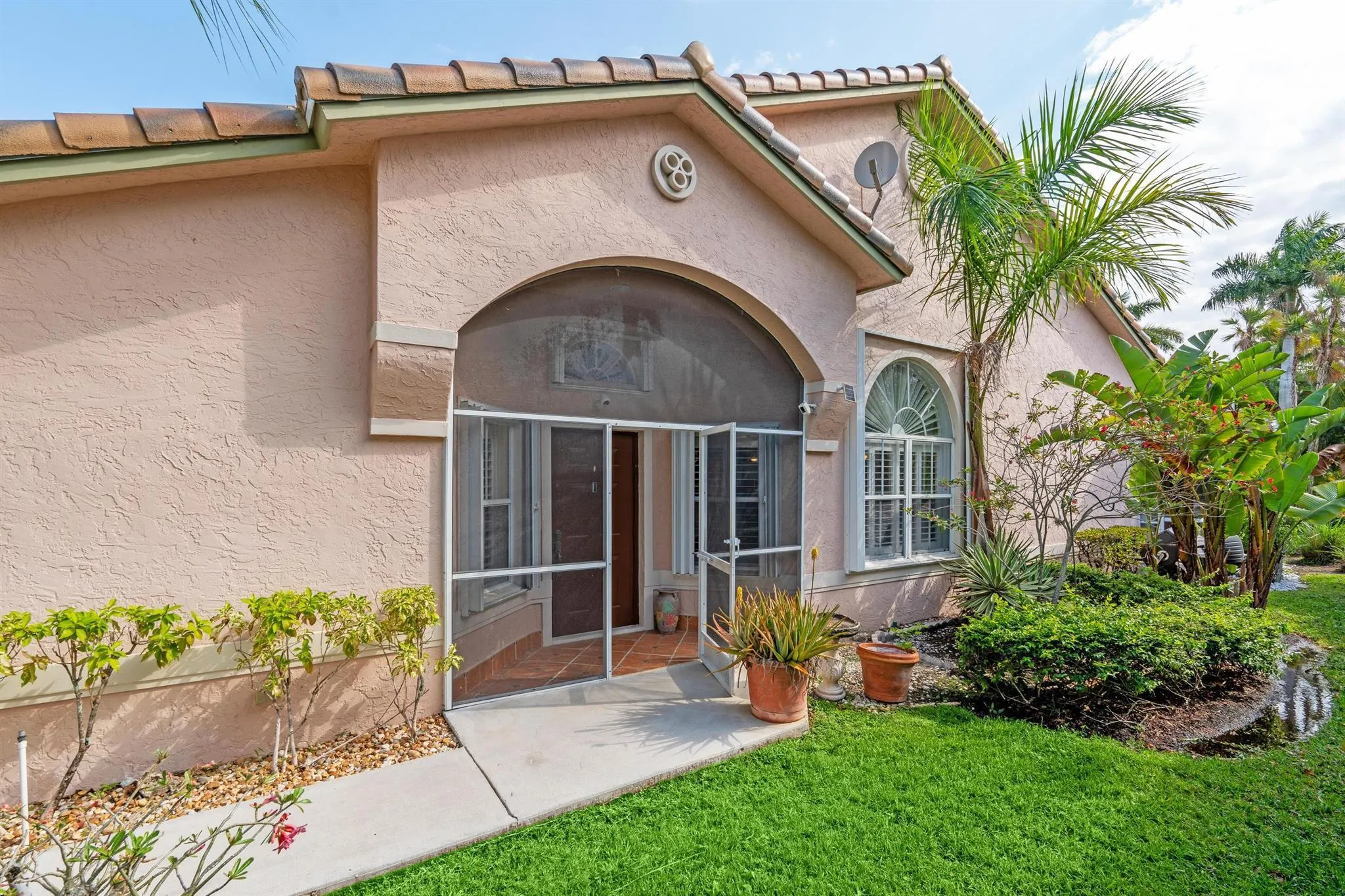 10589 Pelican Drive