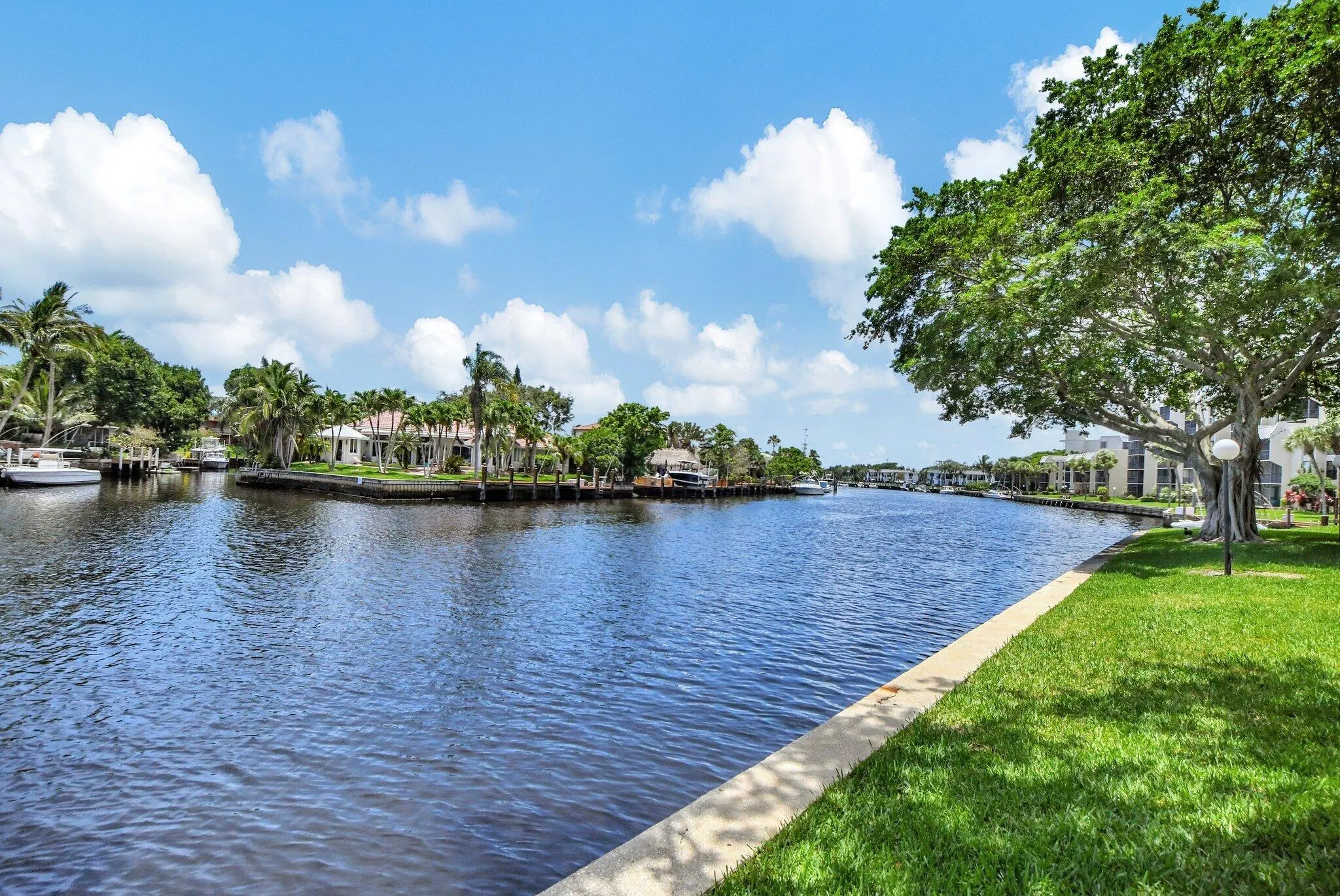 14 Royal Palm Way, #401