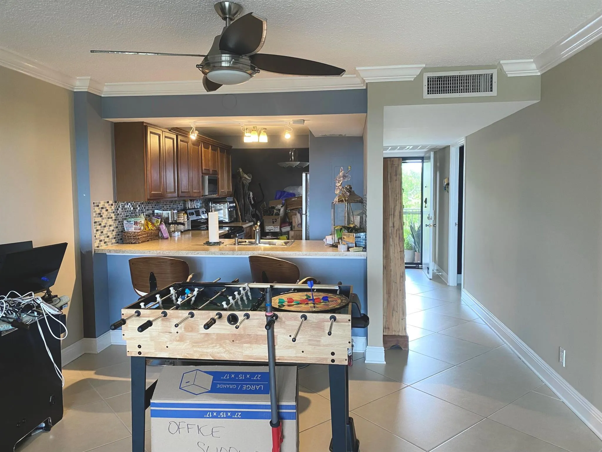 14 Royal Palm Way, #401