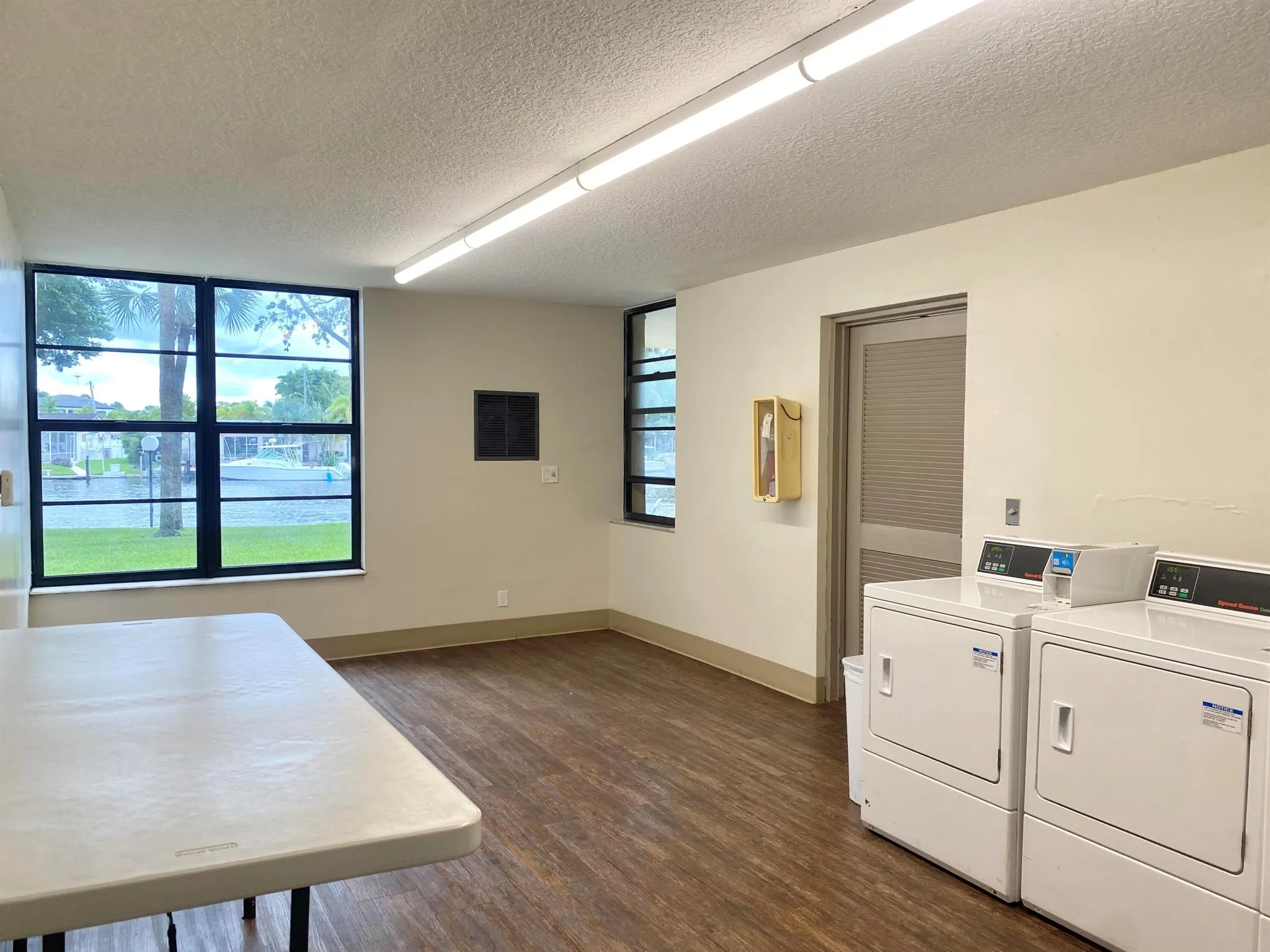 14 Royal Palm Way, #401
