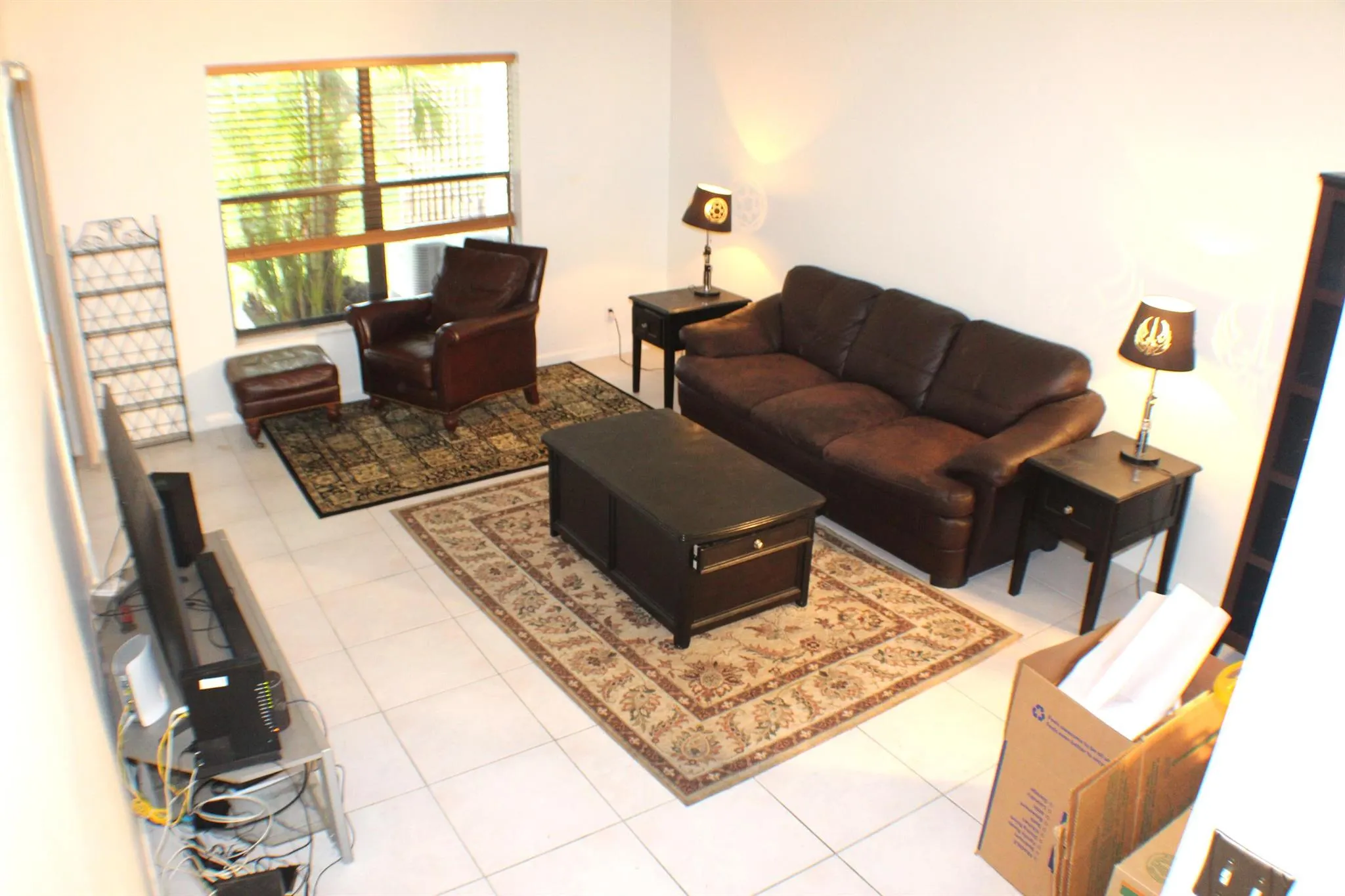 111 Via De Casas Norte