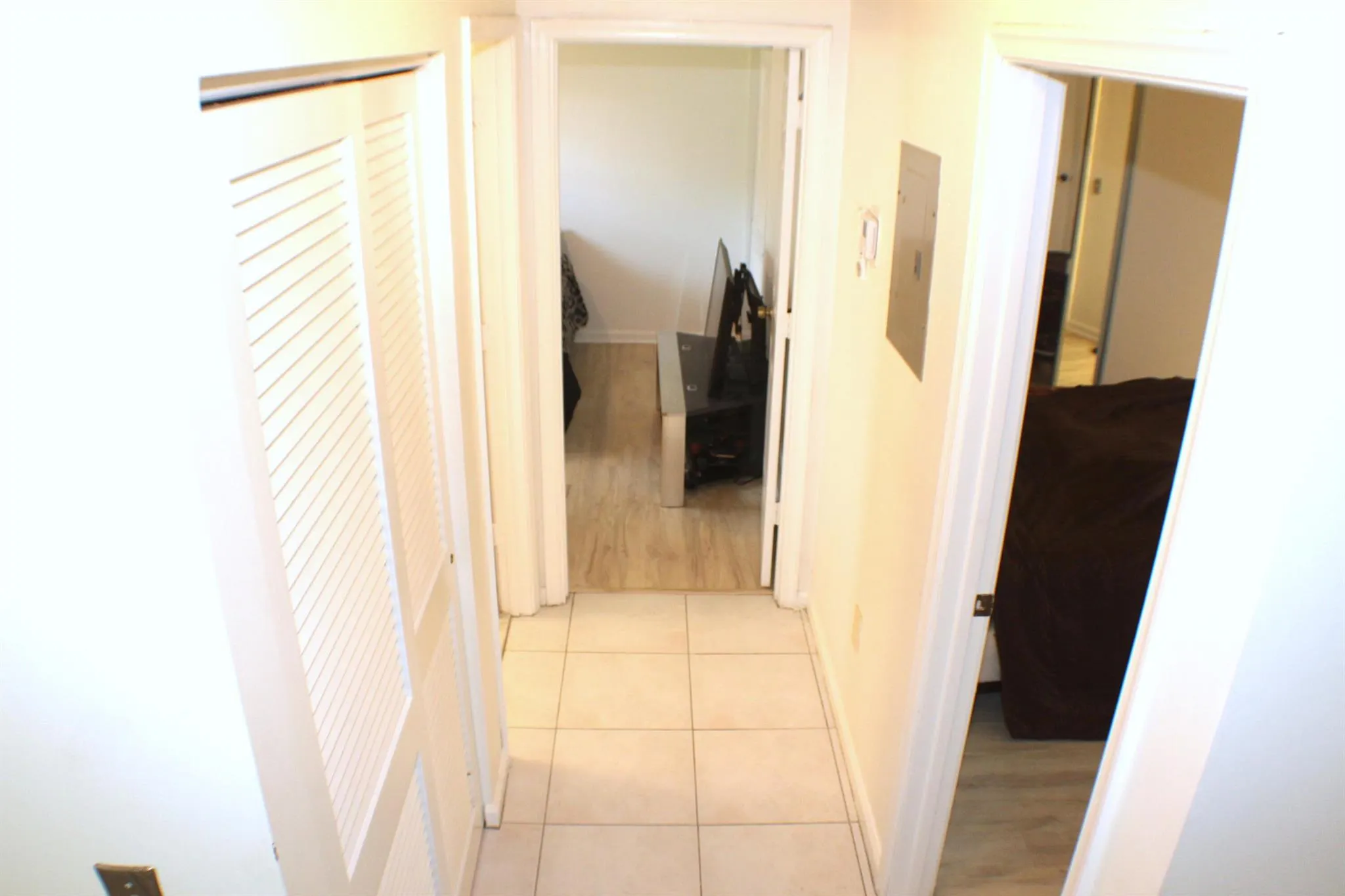 111 Via De Casas Norte