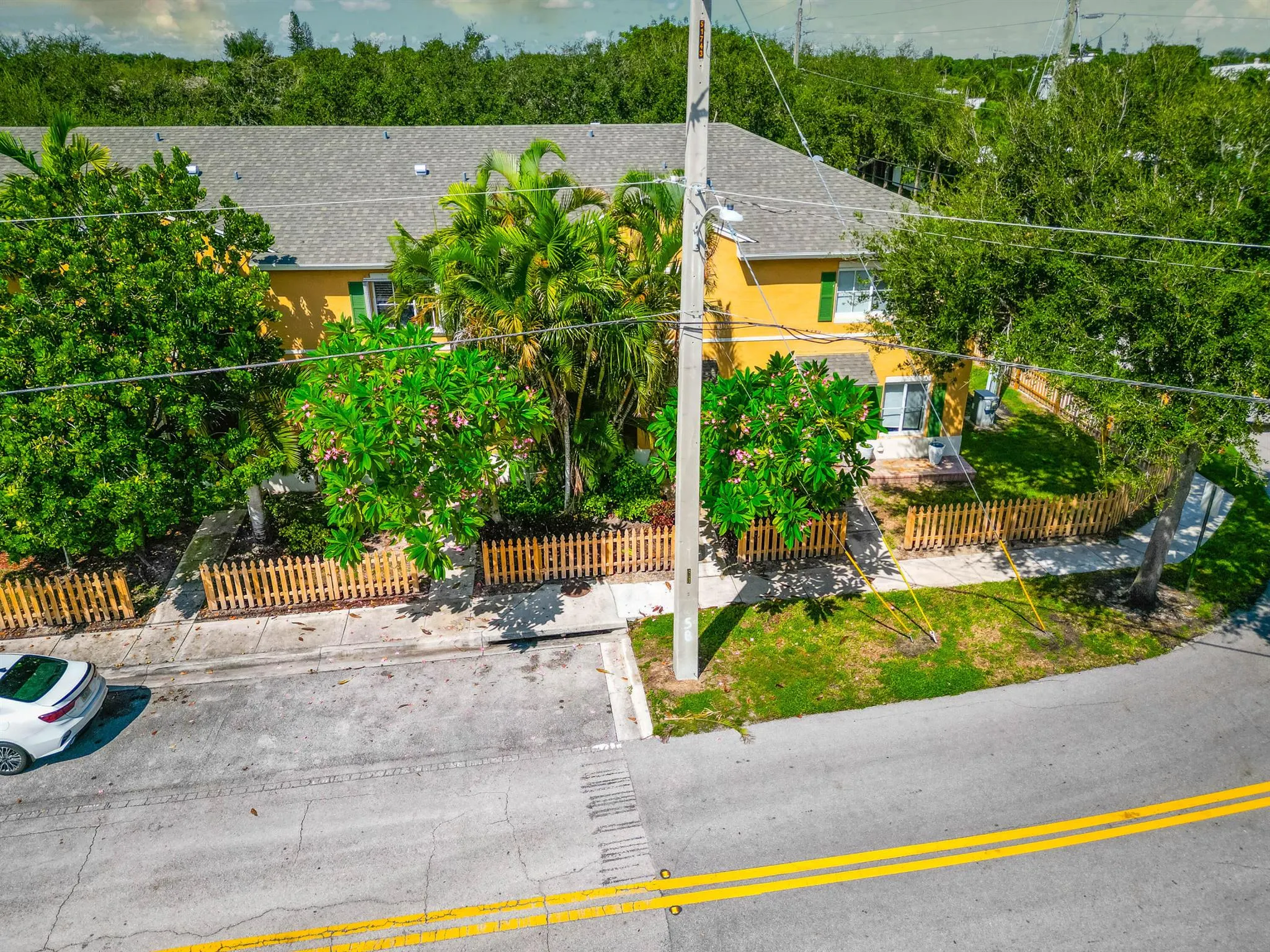 507 E Coast Avenue