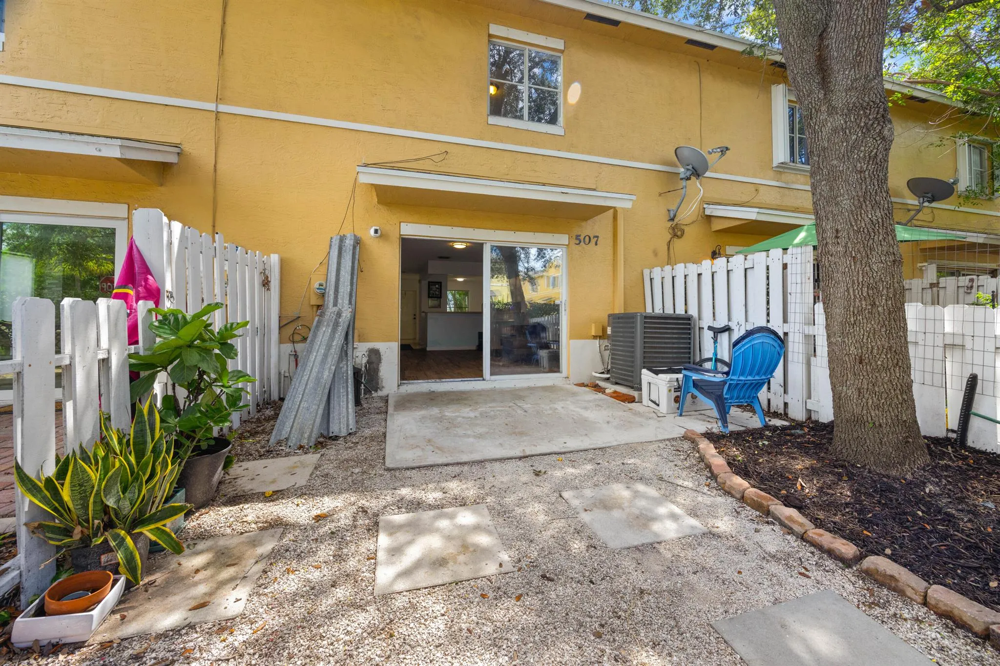 507 E Coast Avenue