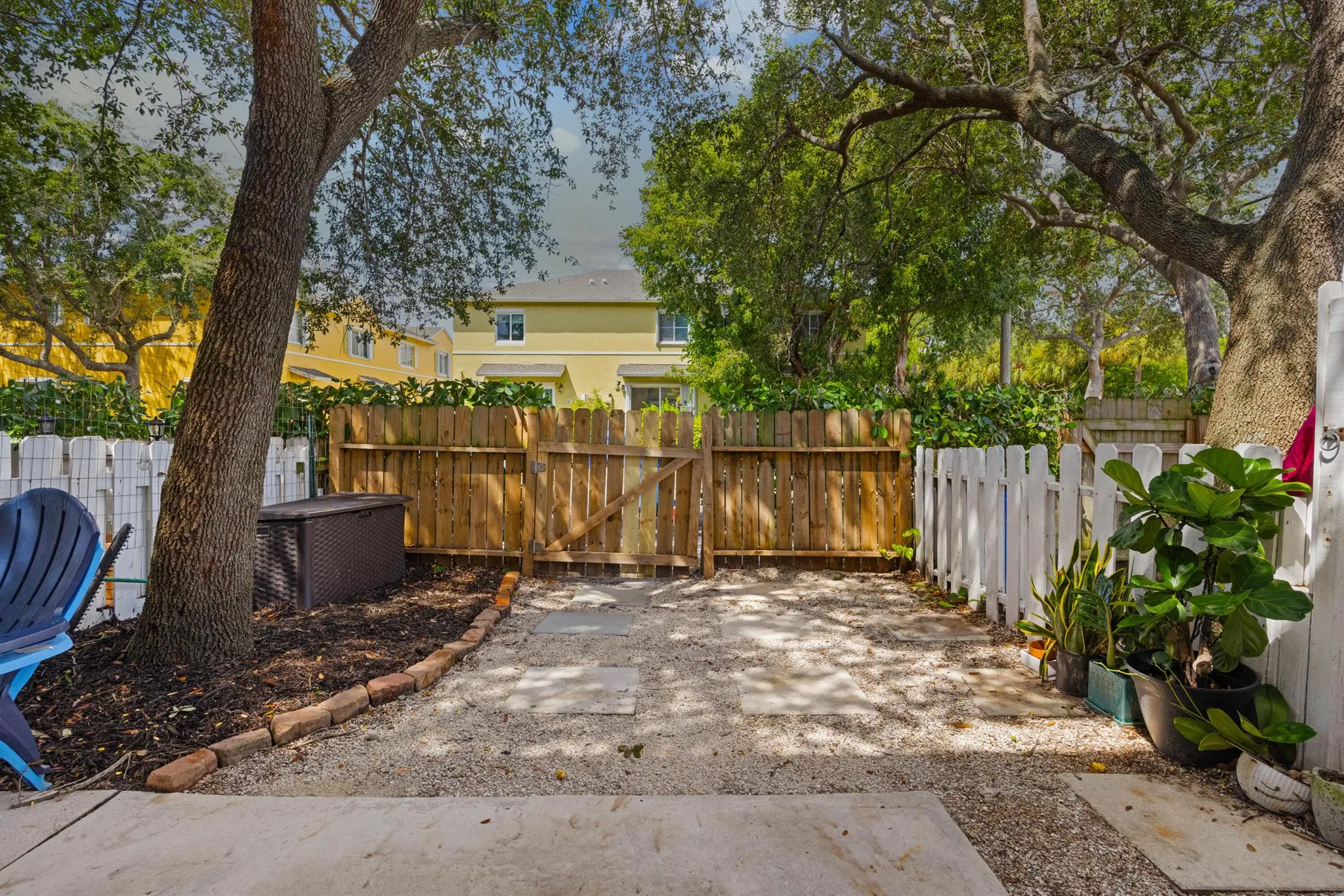507 E Coast Avenue