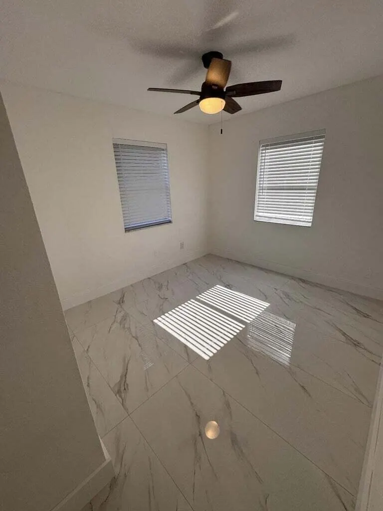 4051 NE 15 Terrace