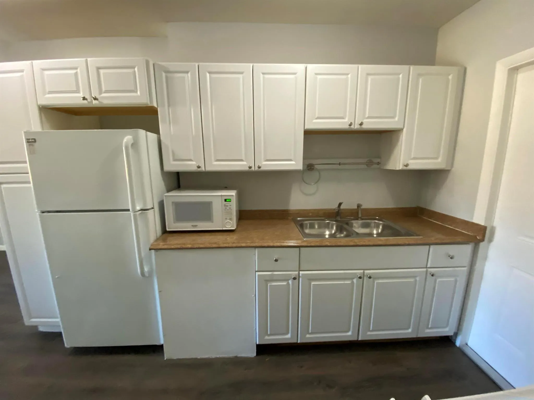 428 Roseland Drive, #3