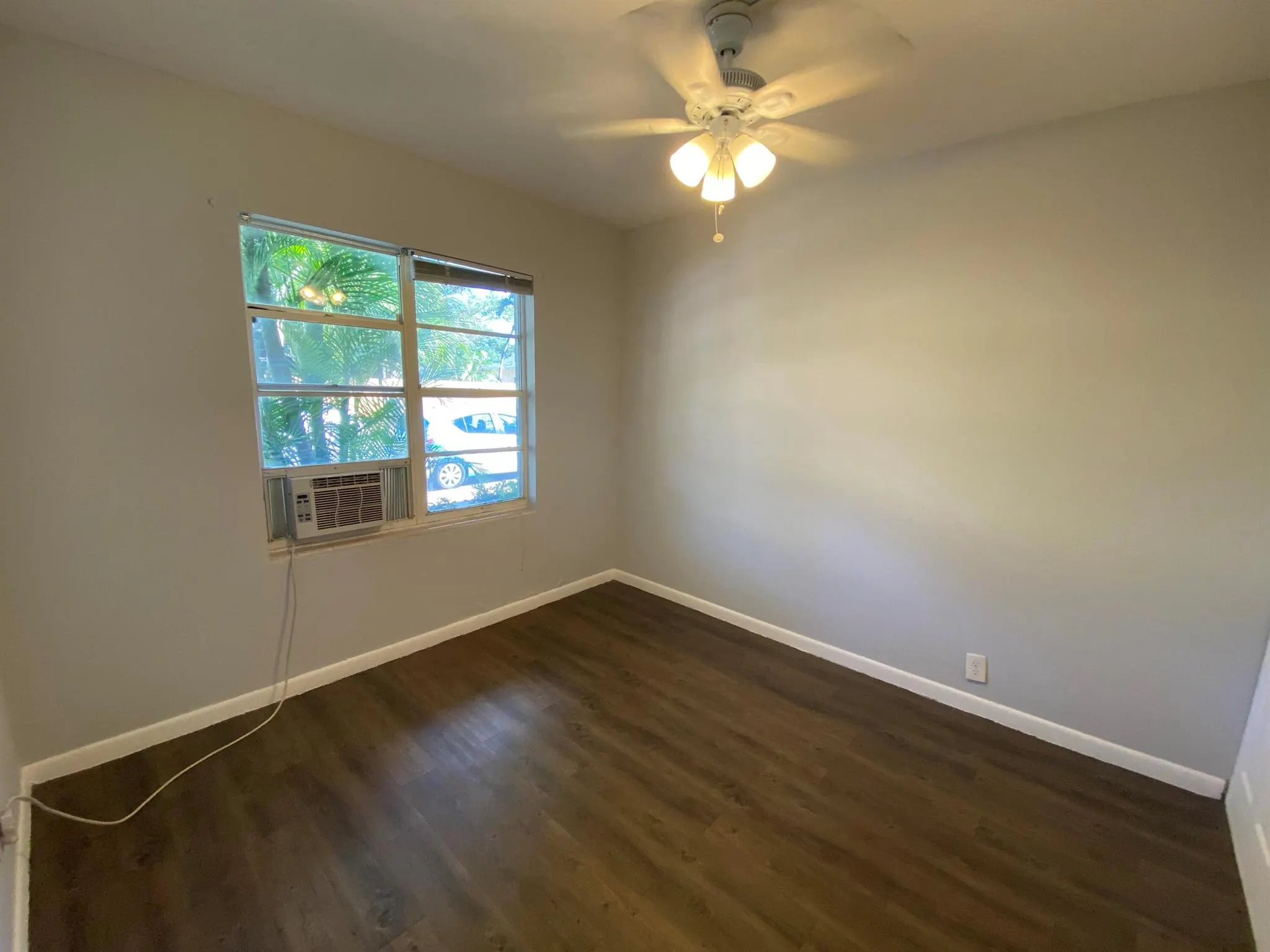 428 Roseland Drive, #3
