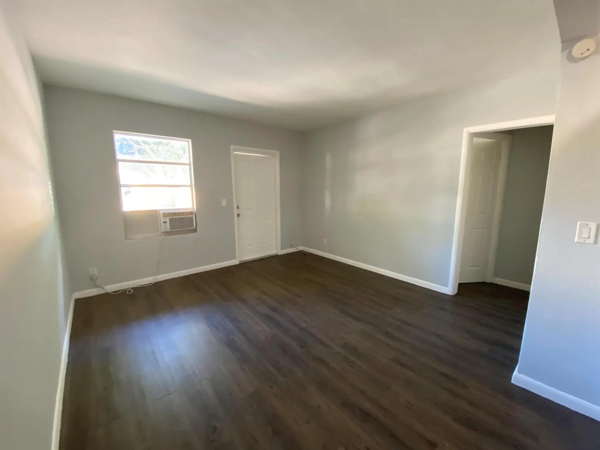 428 Roseland Drive, #3
