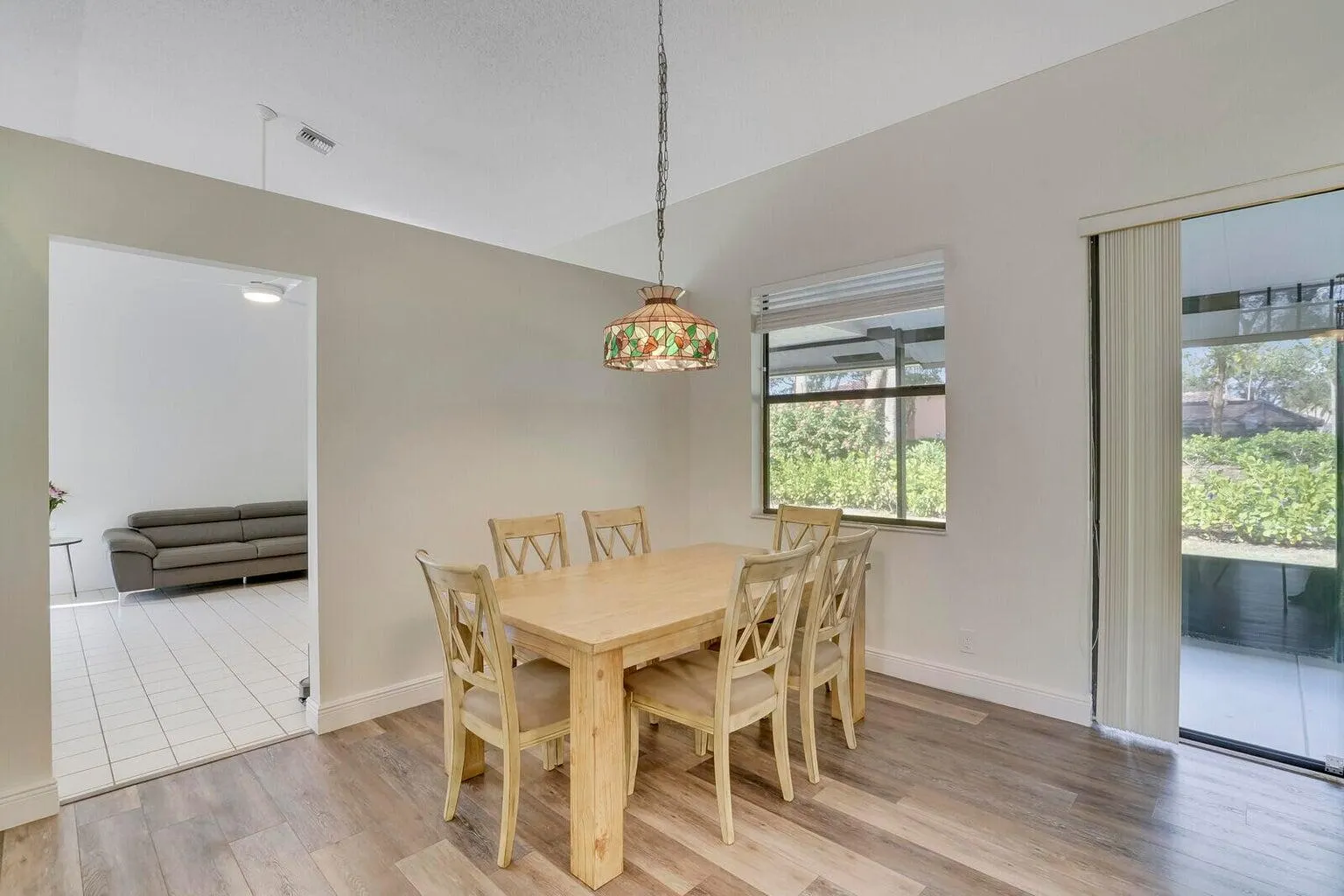 4335 NW 52nd Street