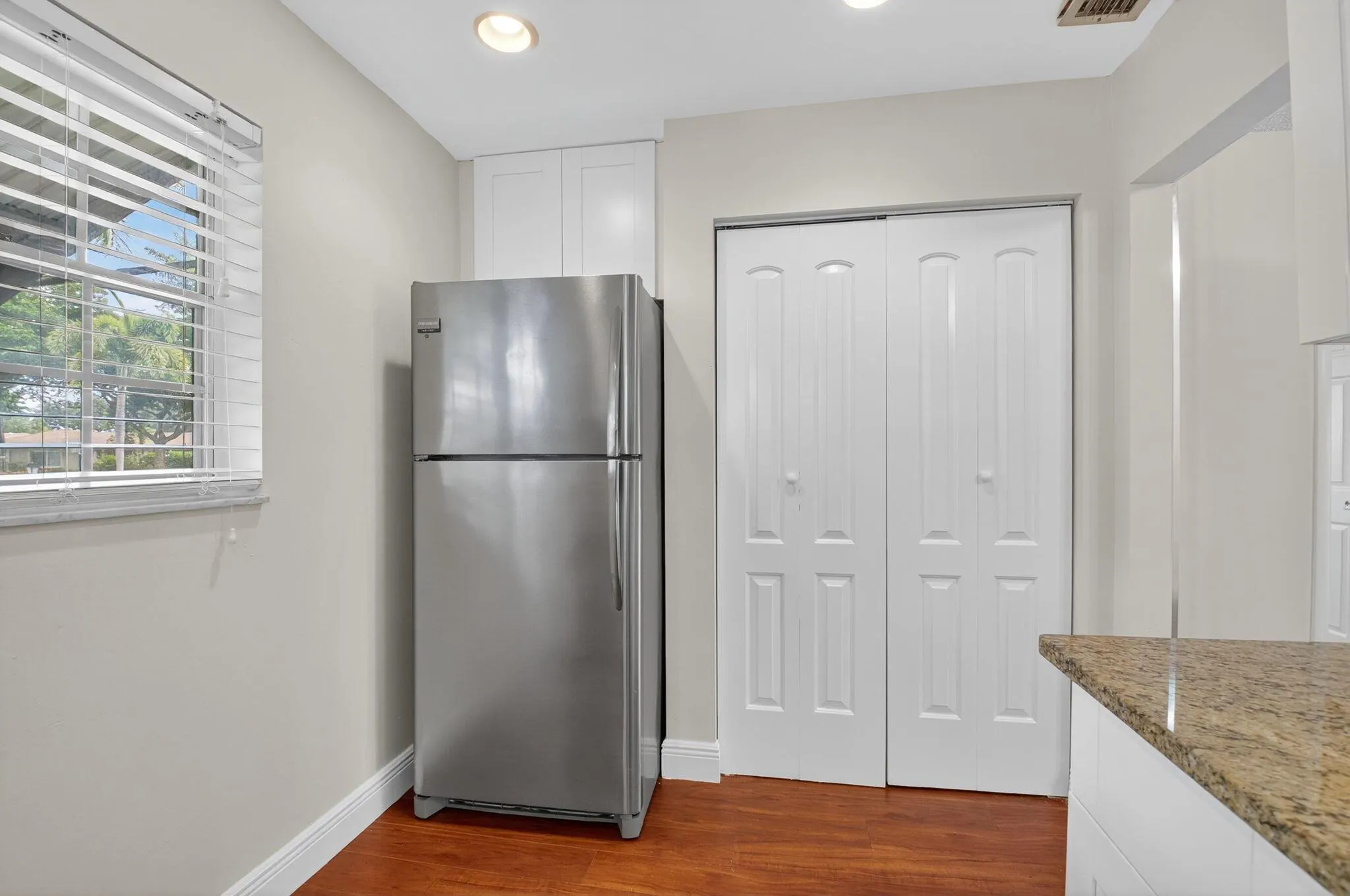 801 Meadowlark Lane