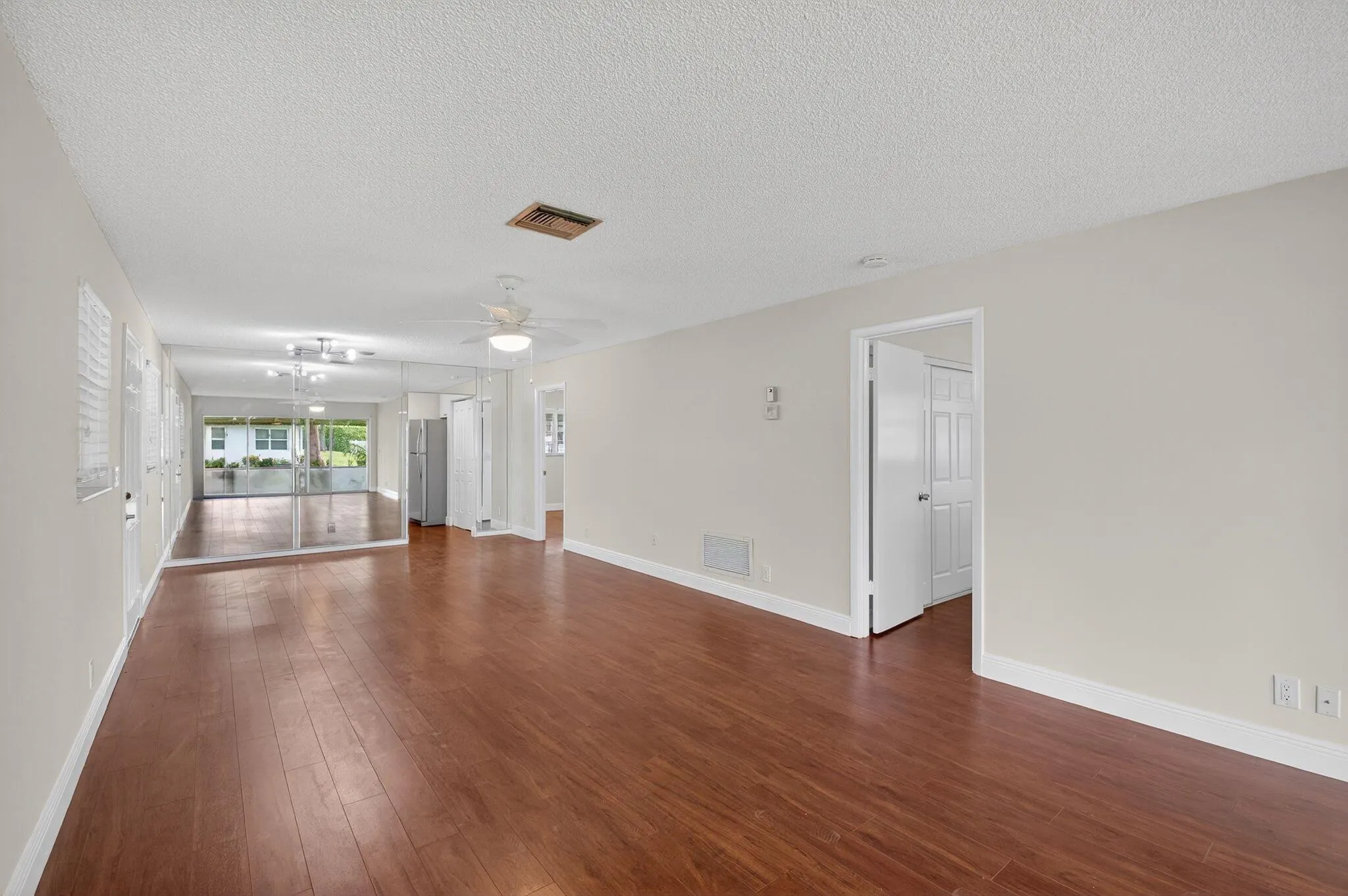 801 Meadowlark Lane