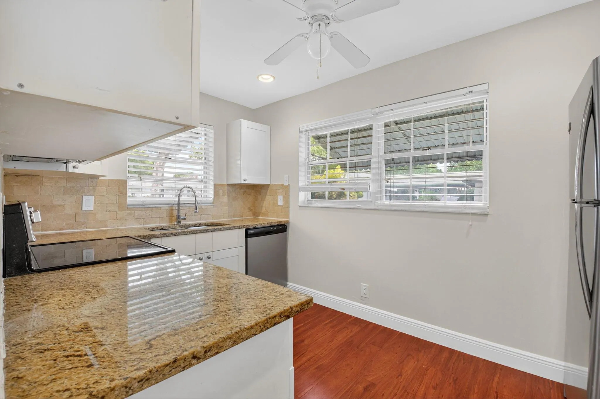 801 Meadowlark Lane