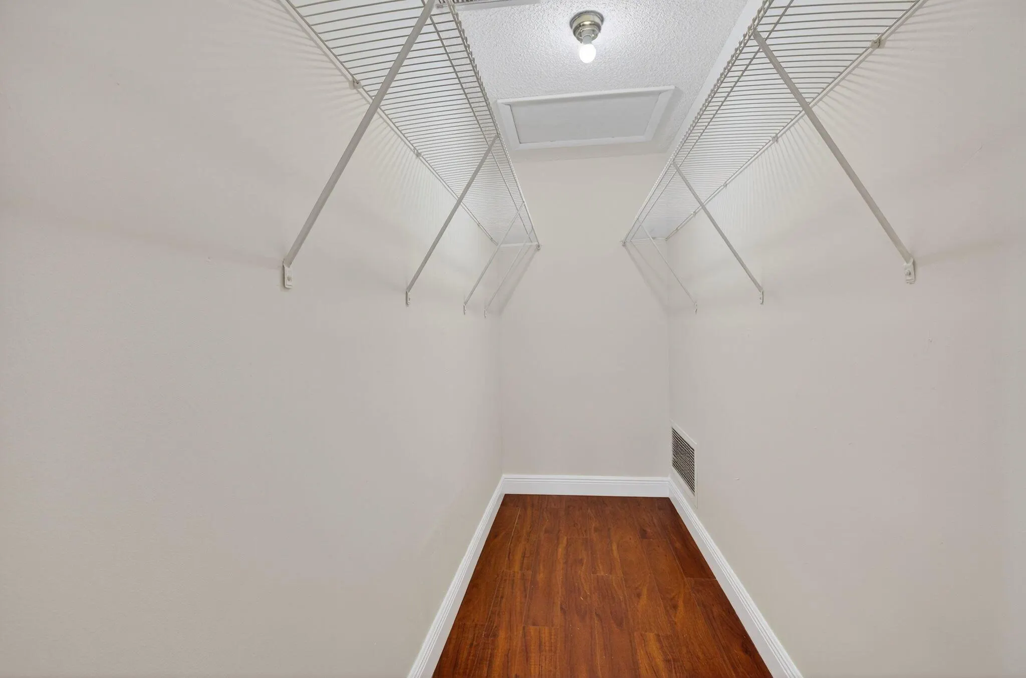 801 Meadowlark Lane