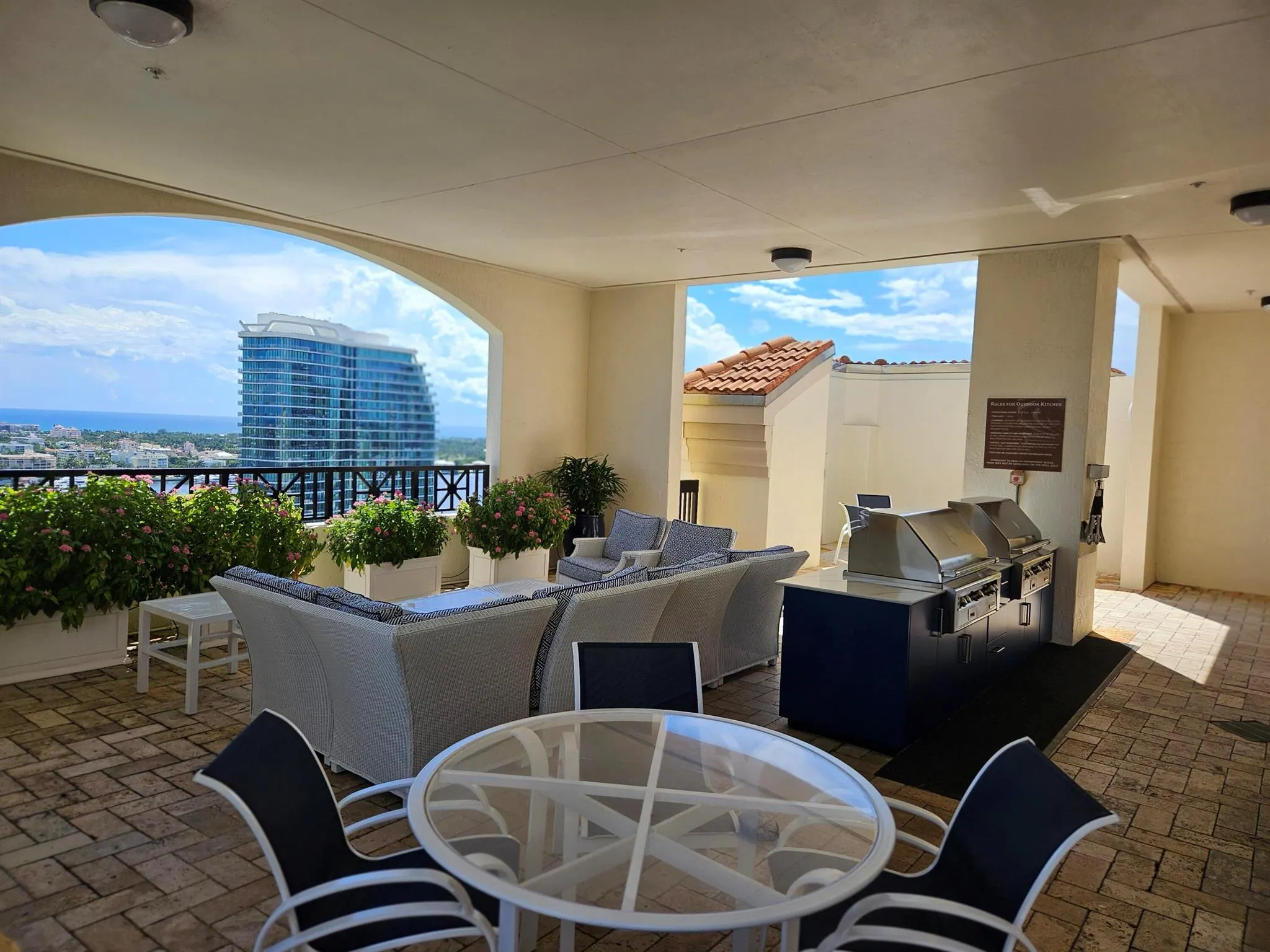 801 S Olive Avenue, #1404