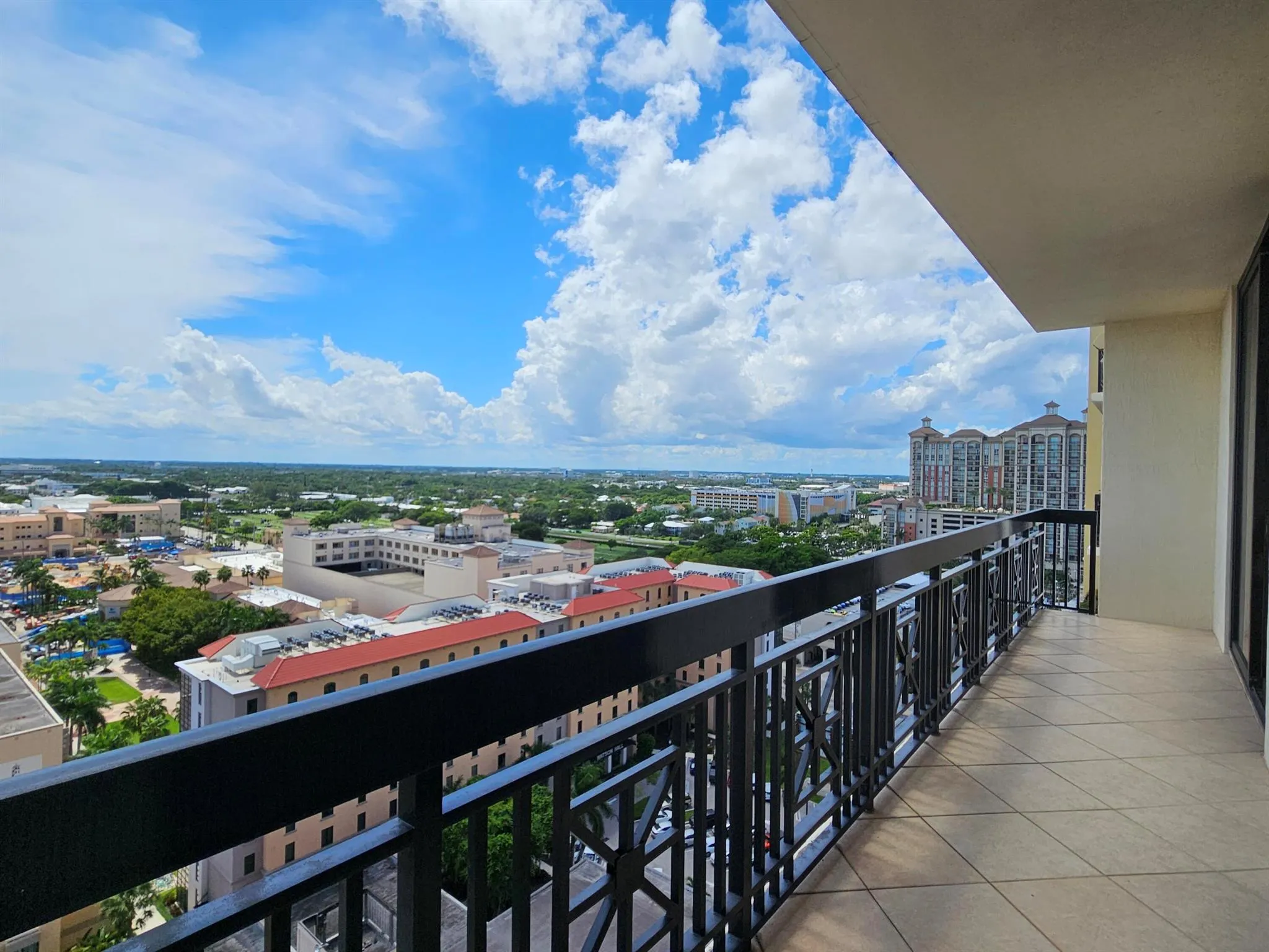 801 S Olive Avenue, #1404