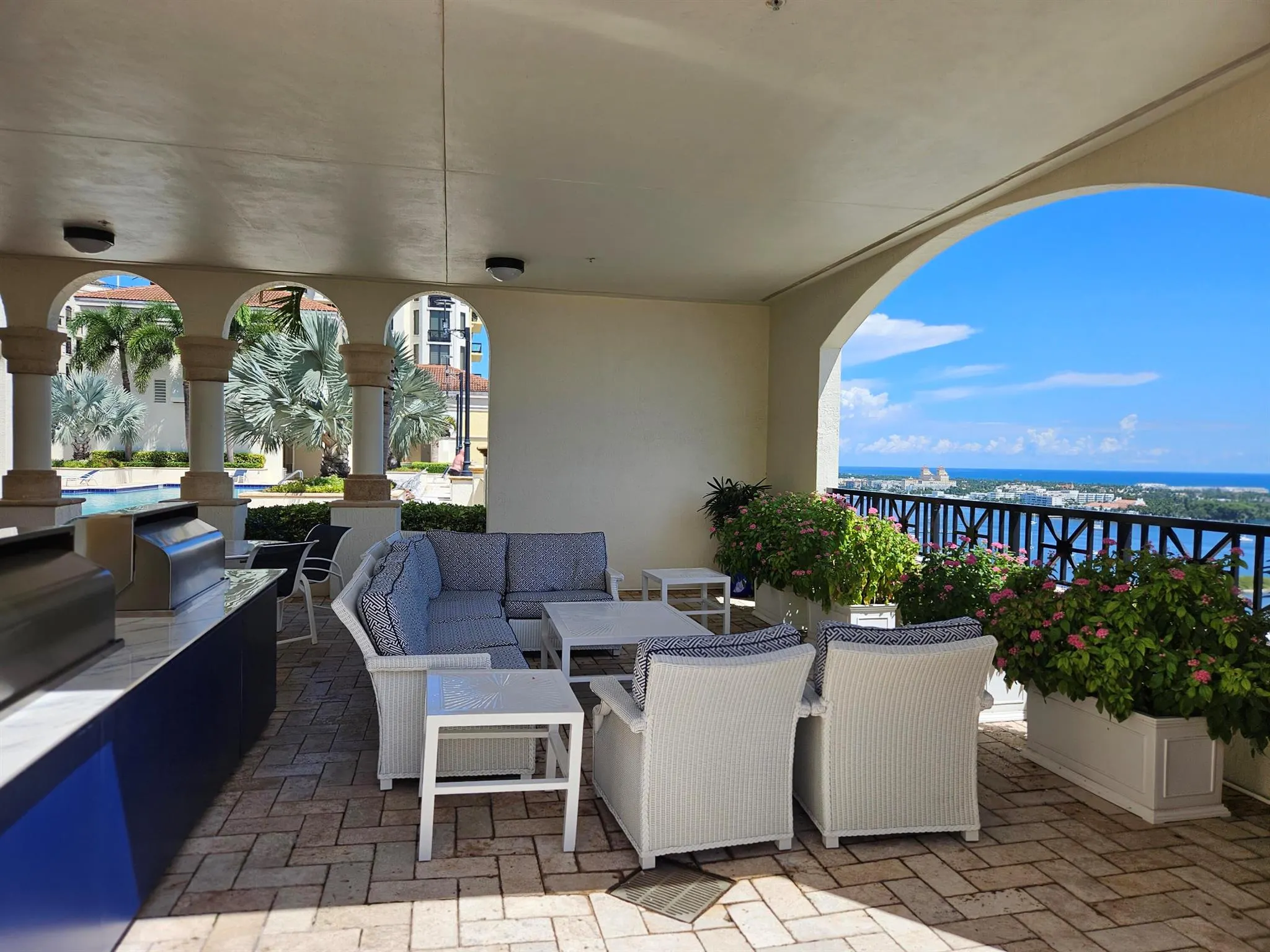 801 S Olive Avenue, #1404