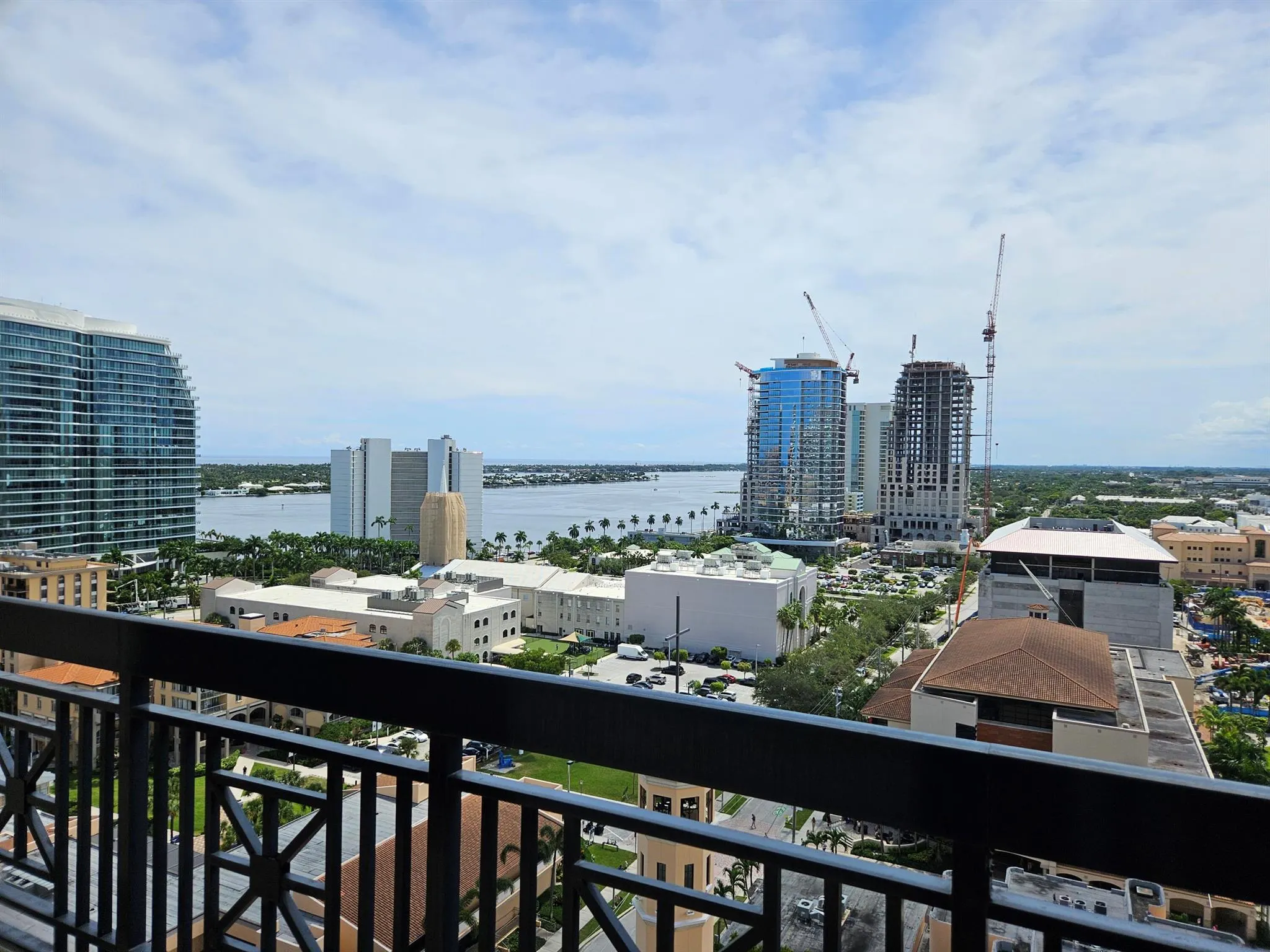 801 S Olive Avenue, #1404