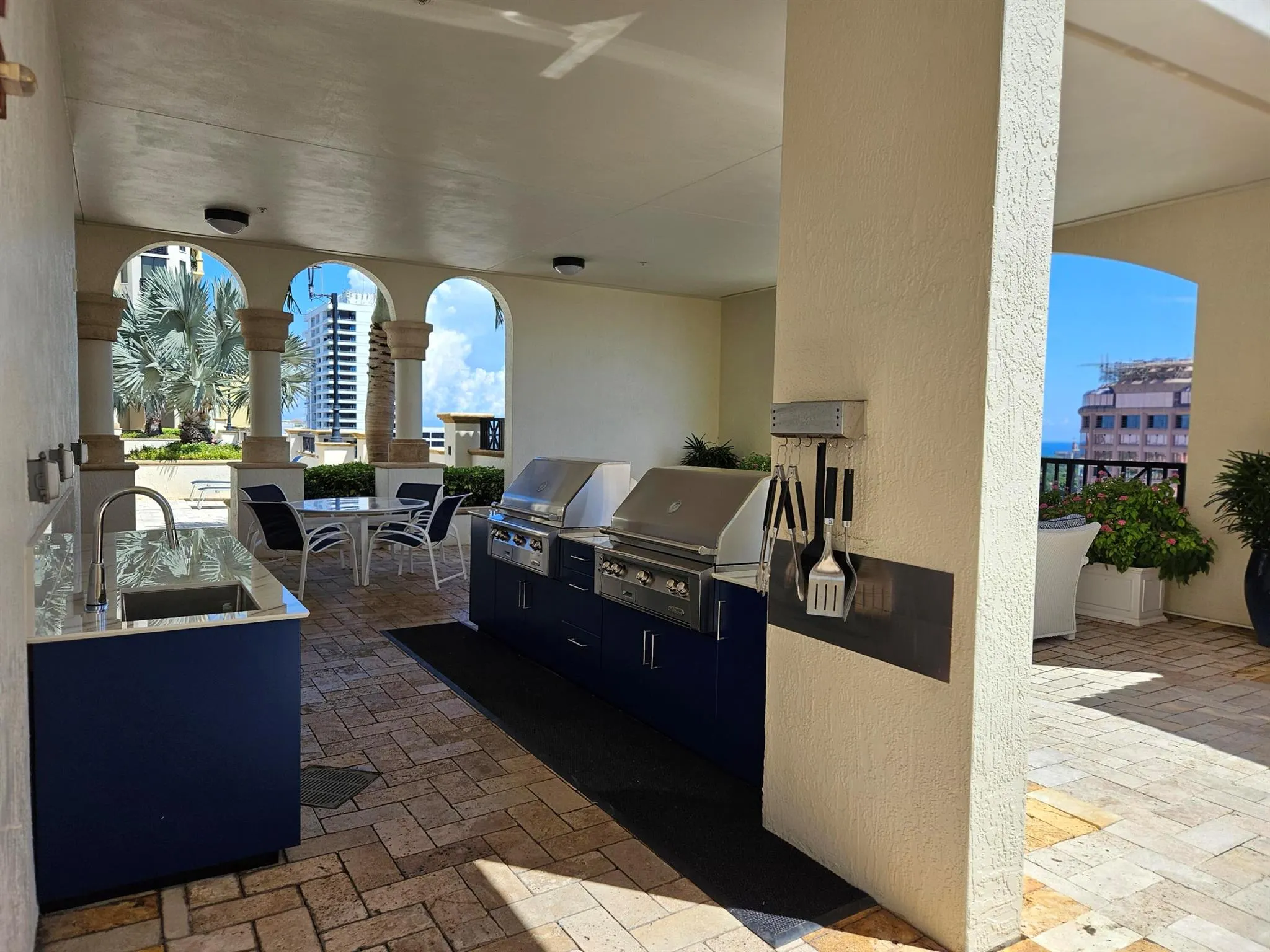801 S Olive Avenue, #1404