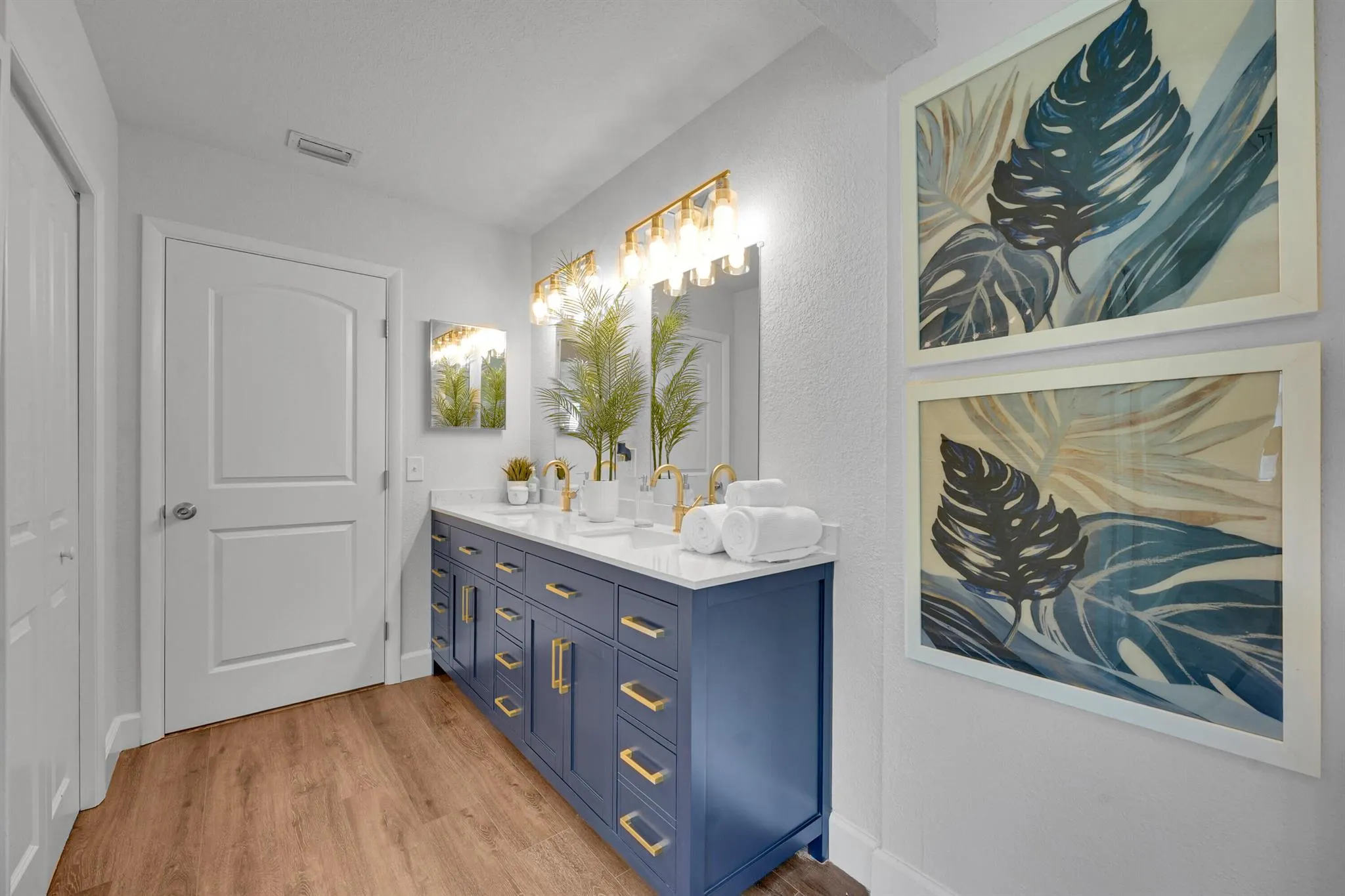 2114 Echo Lake Drive