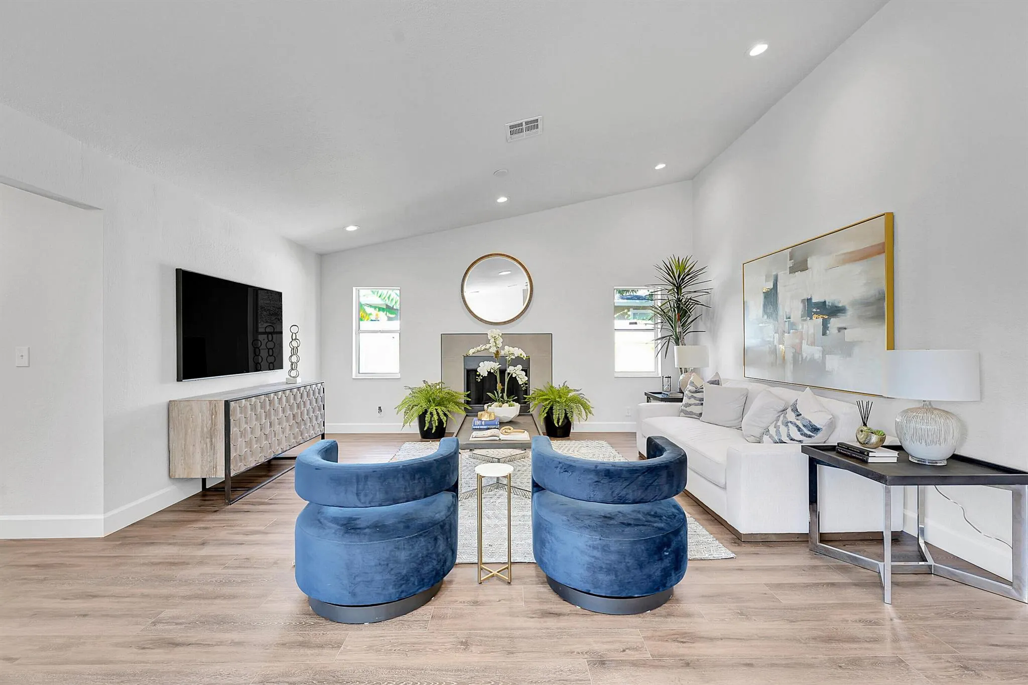 2114 Echo Lake Drive