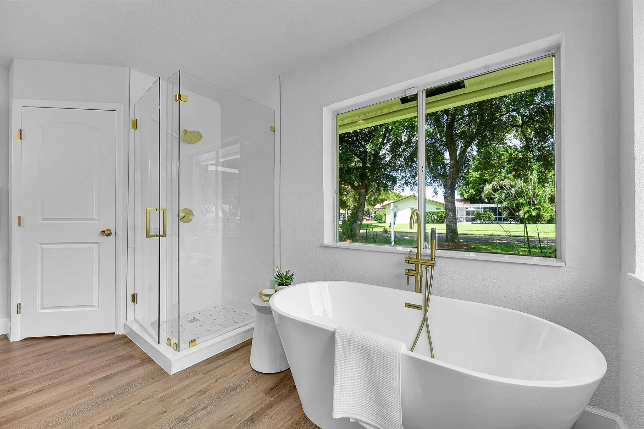 2114 Echo Lake Drive