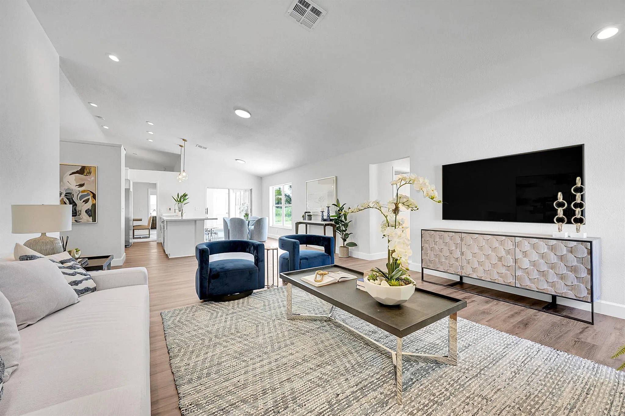 2114 Echo Lake Drive
