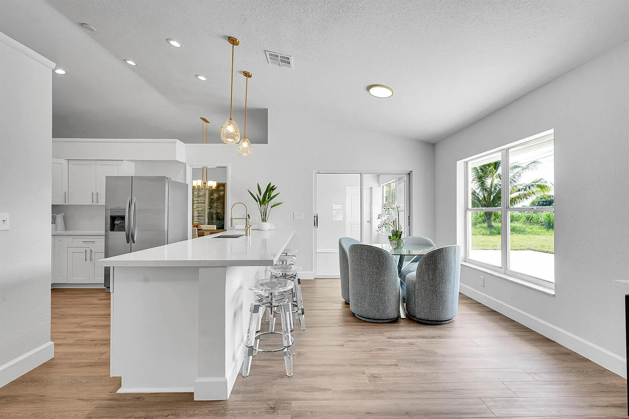 2114 Echo Lake Drive