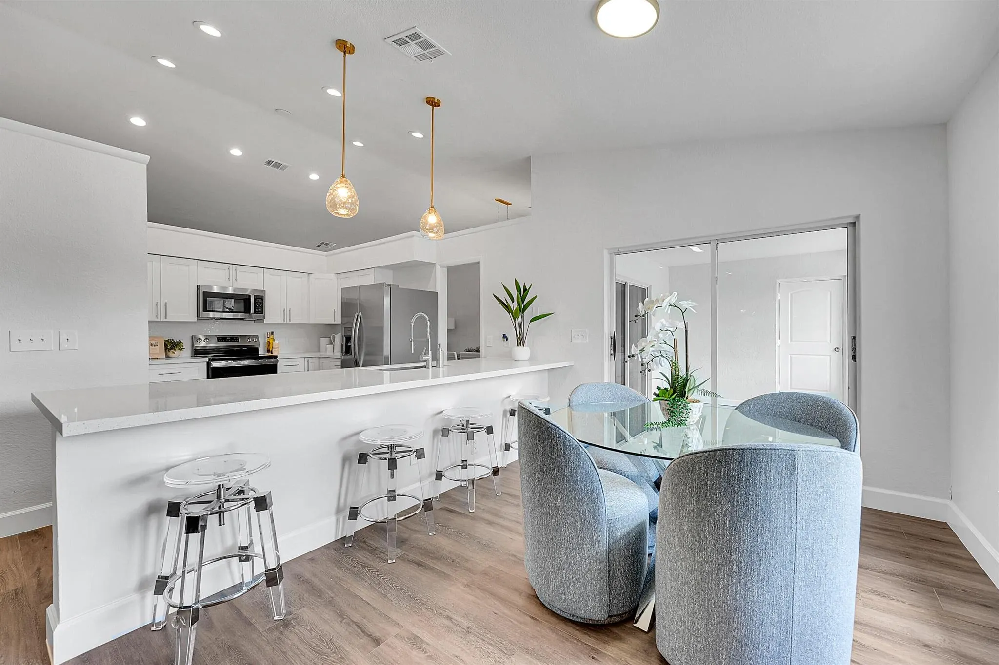 2114 Echo Lake Drive