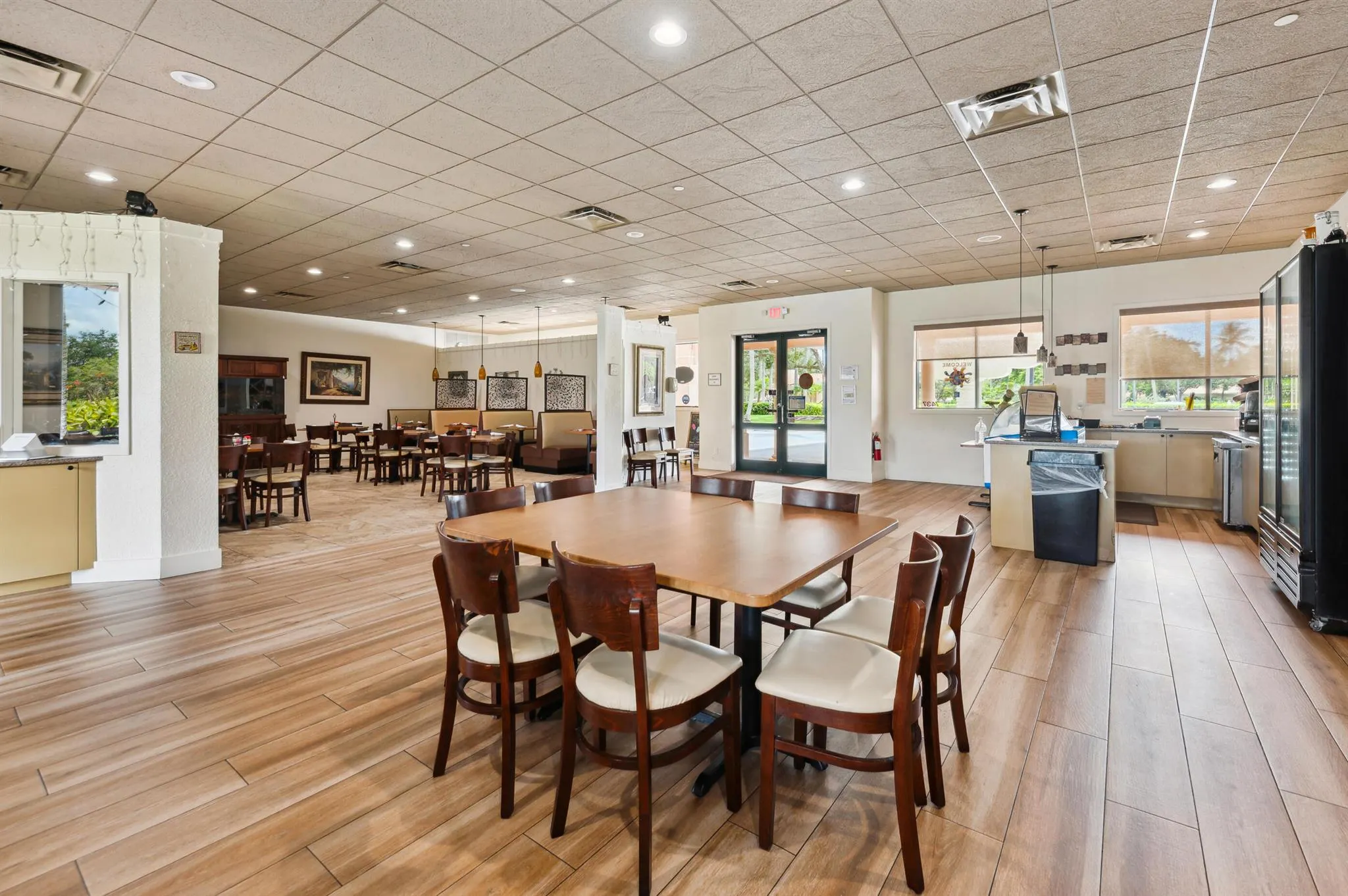 2718 Livingston Lane