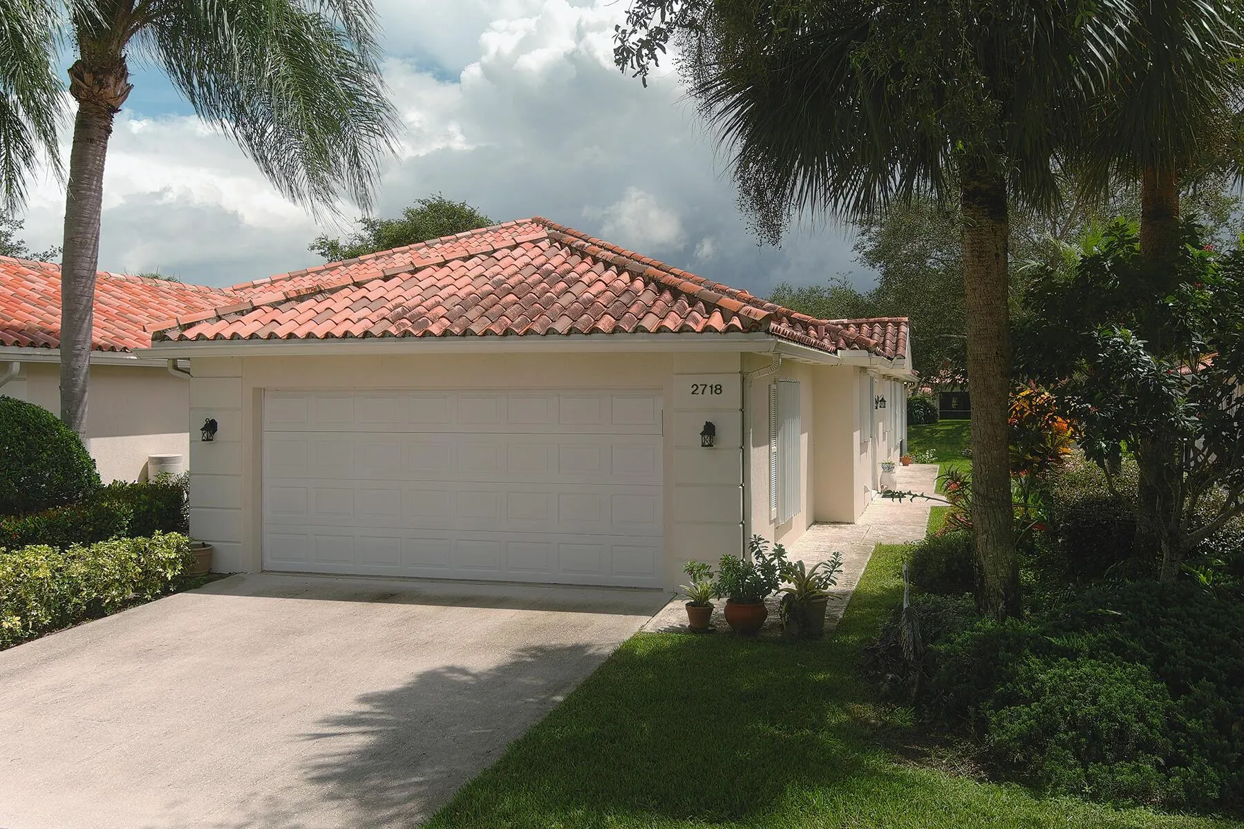 2718 Livingston Lane