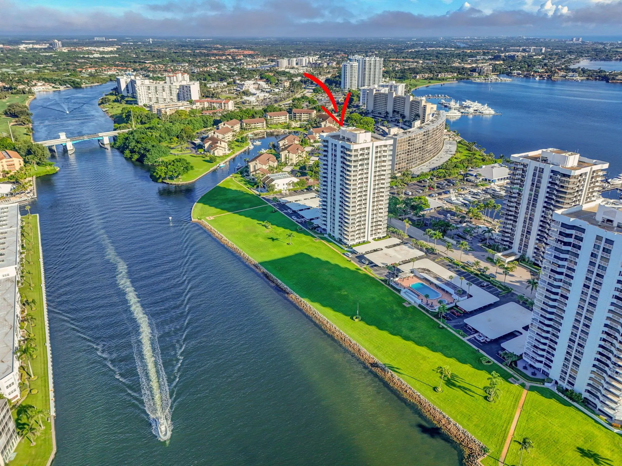 123 Lakeshore Drive, #1544