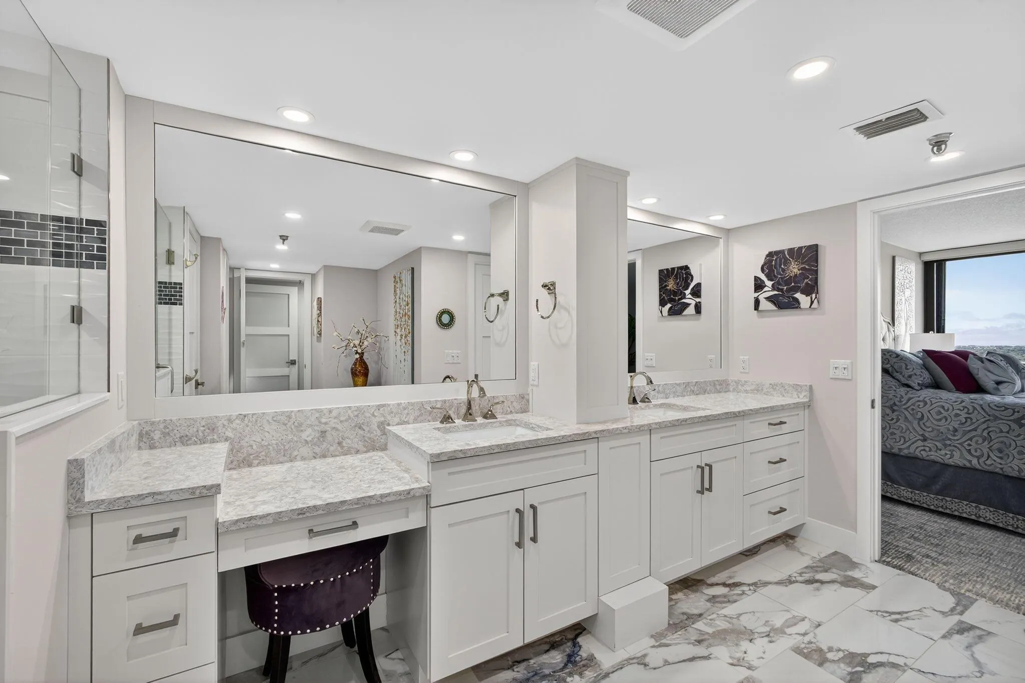 123 Lakeshore Drive, #1544