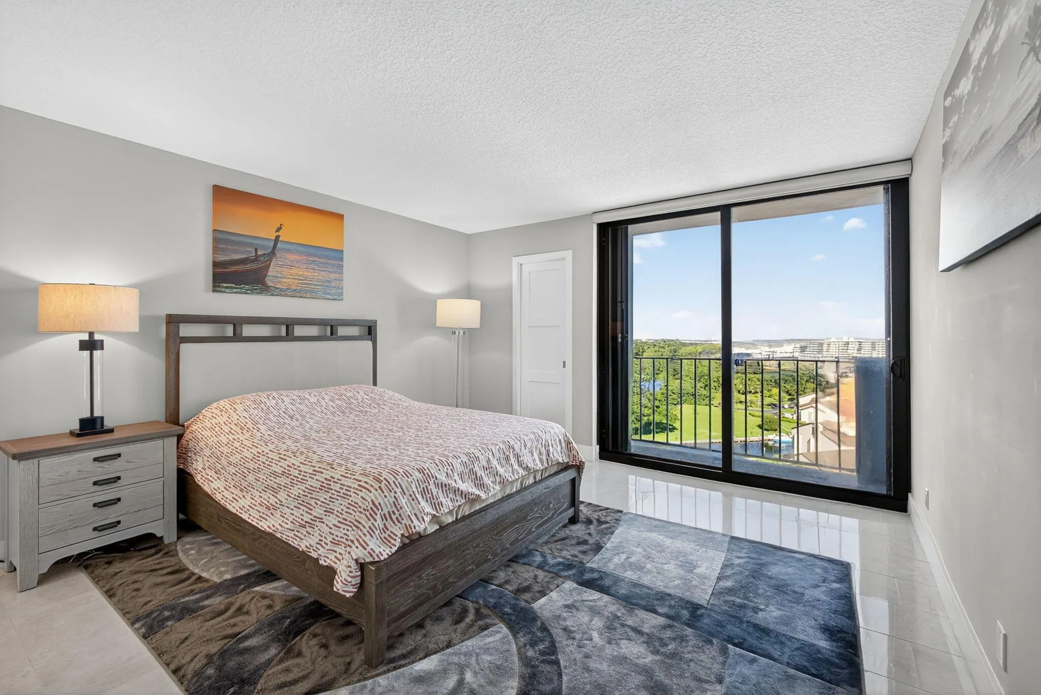 123 Lakeshore Drive, #1544