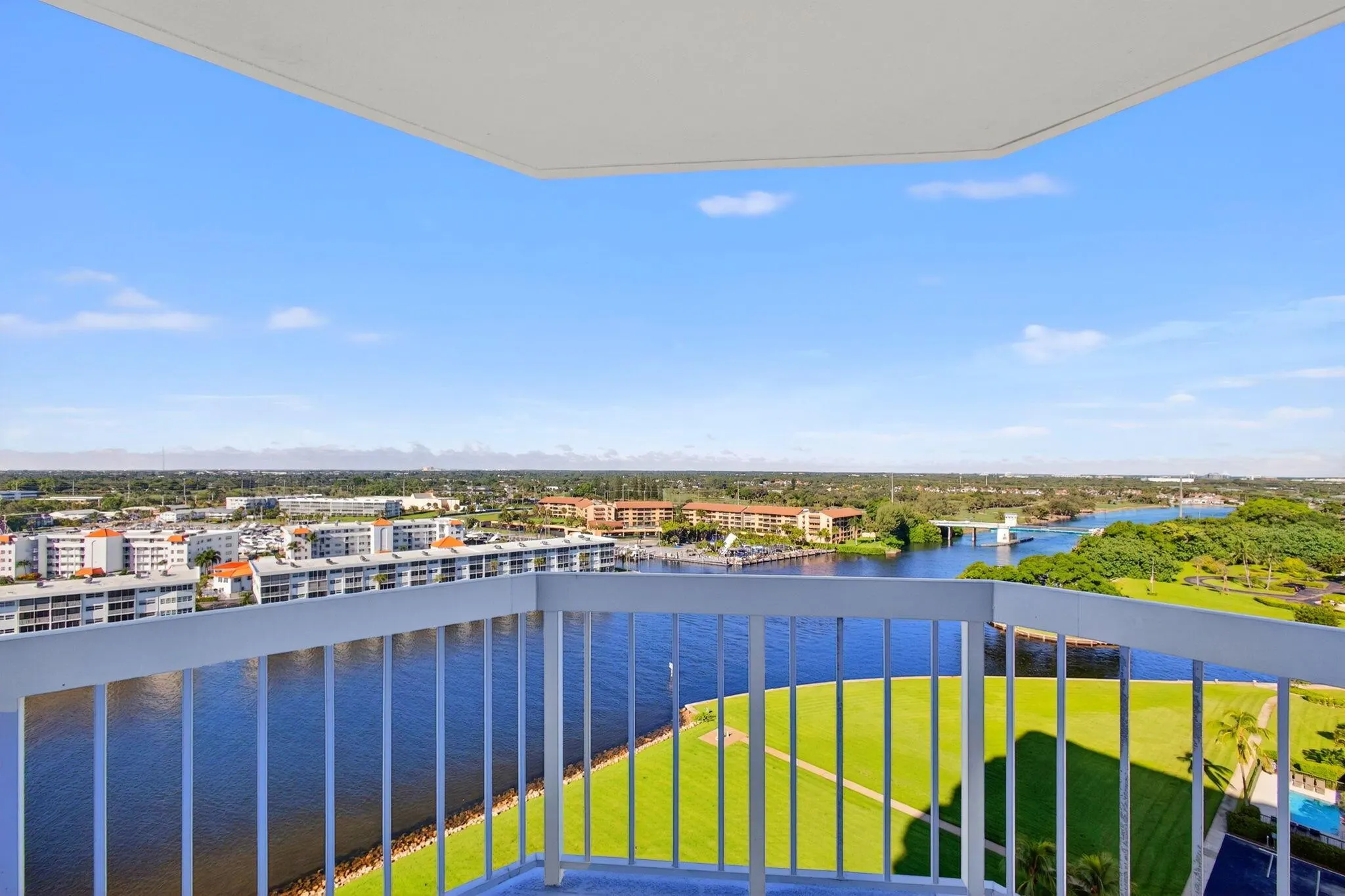 123 Lakeshore Drive, #1544
