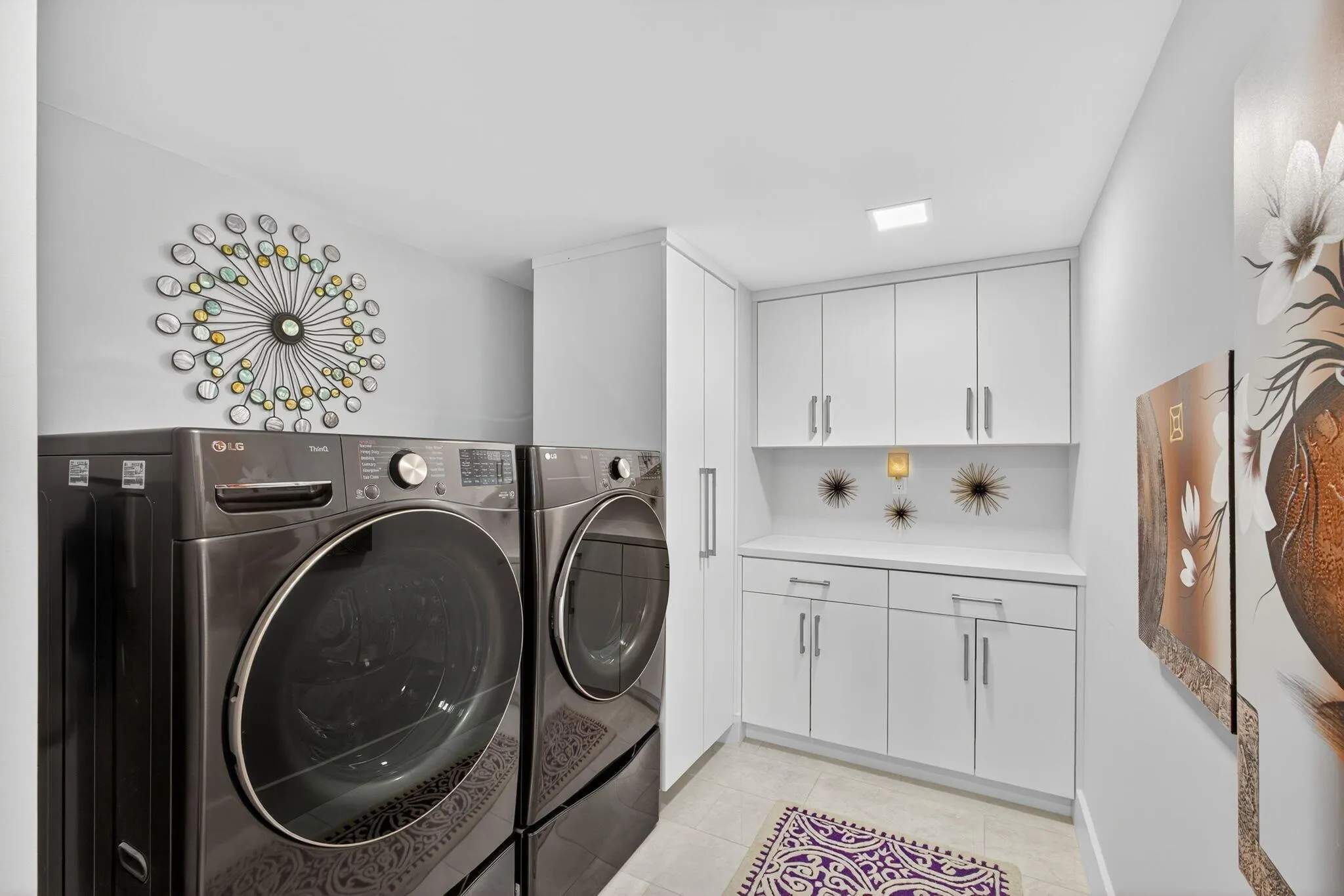 123 Lakeshore Drive, #1544