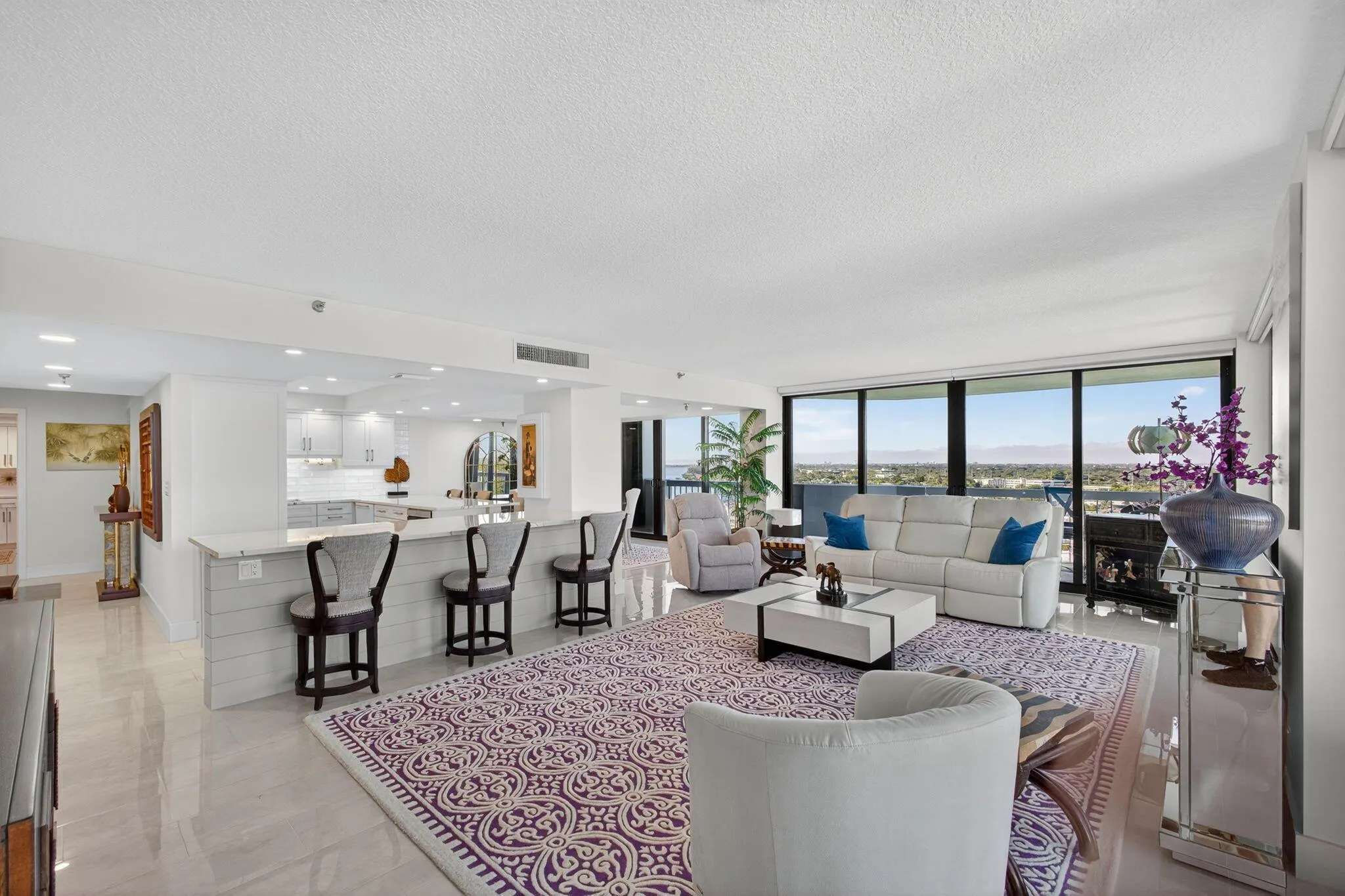 123 Lakeshore Drive, #1544