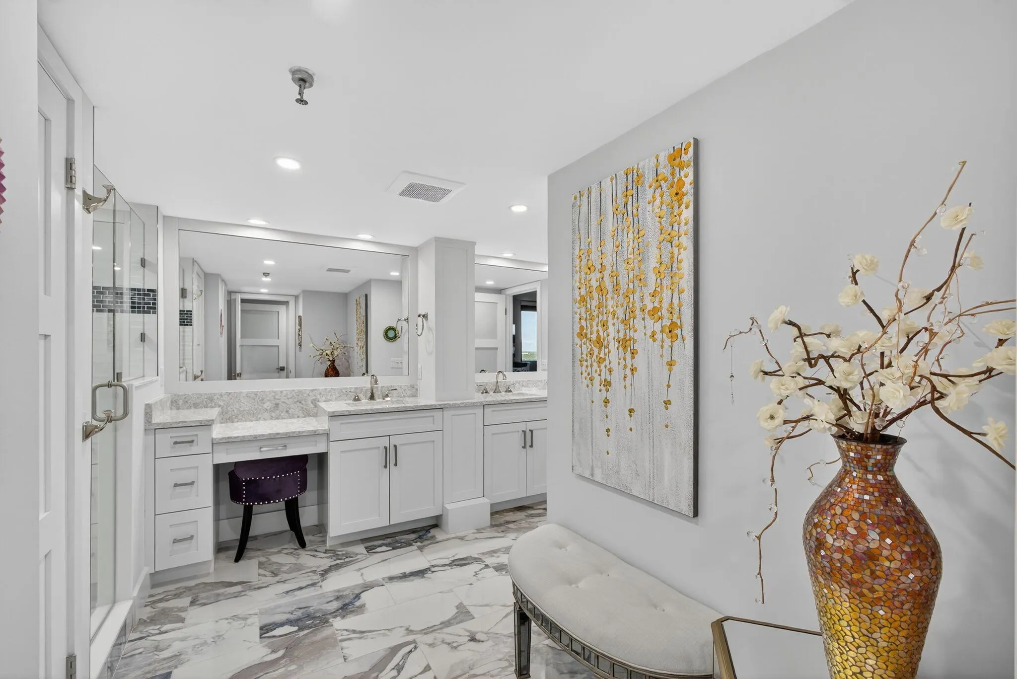 123 Lakeshore Drive, #1544
